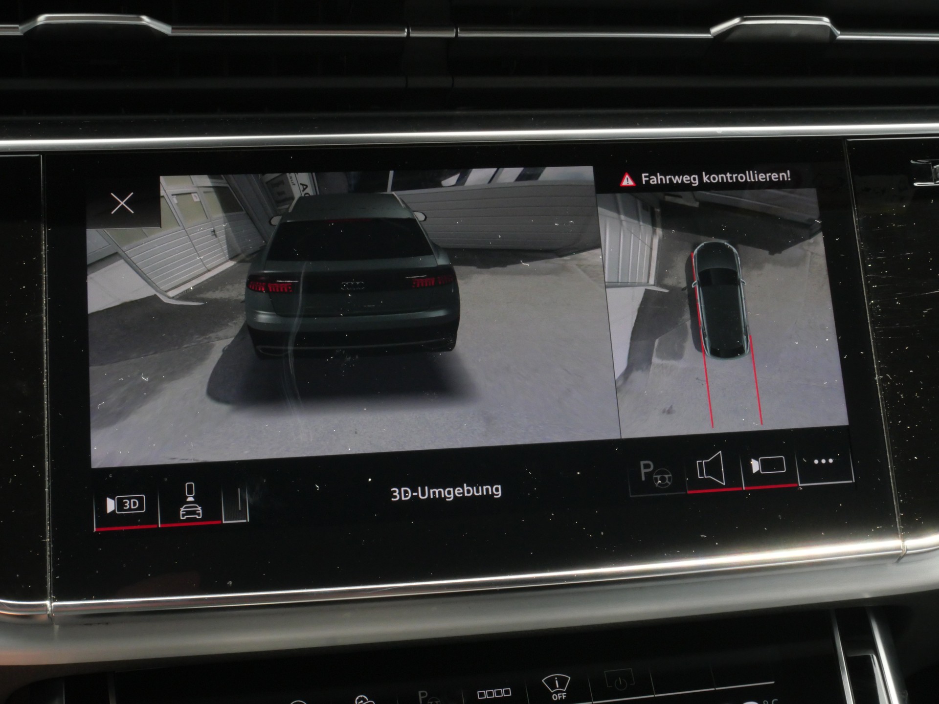 AUDI Q8 50 TDI quattro tiptronic *CH-Auto, Allradlenkung, 360°-Kamera, AHK*-image-24