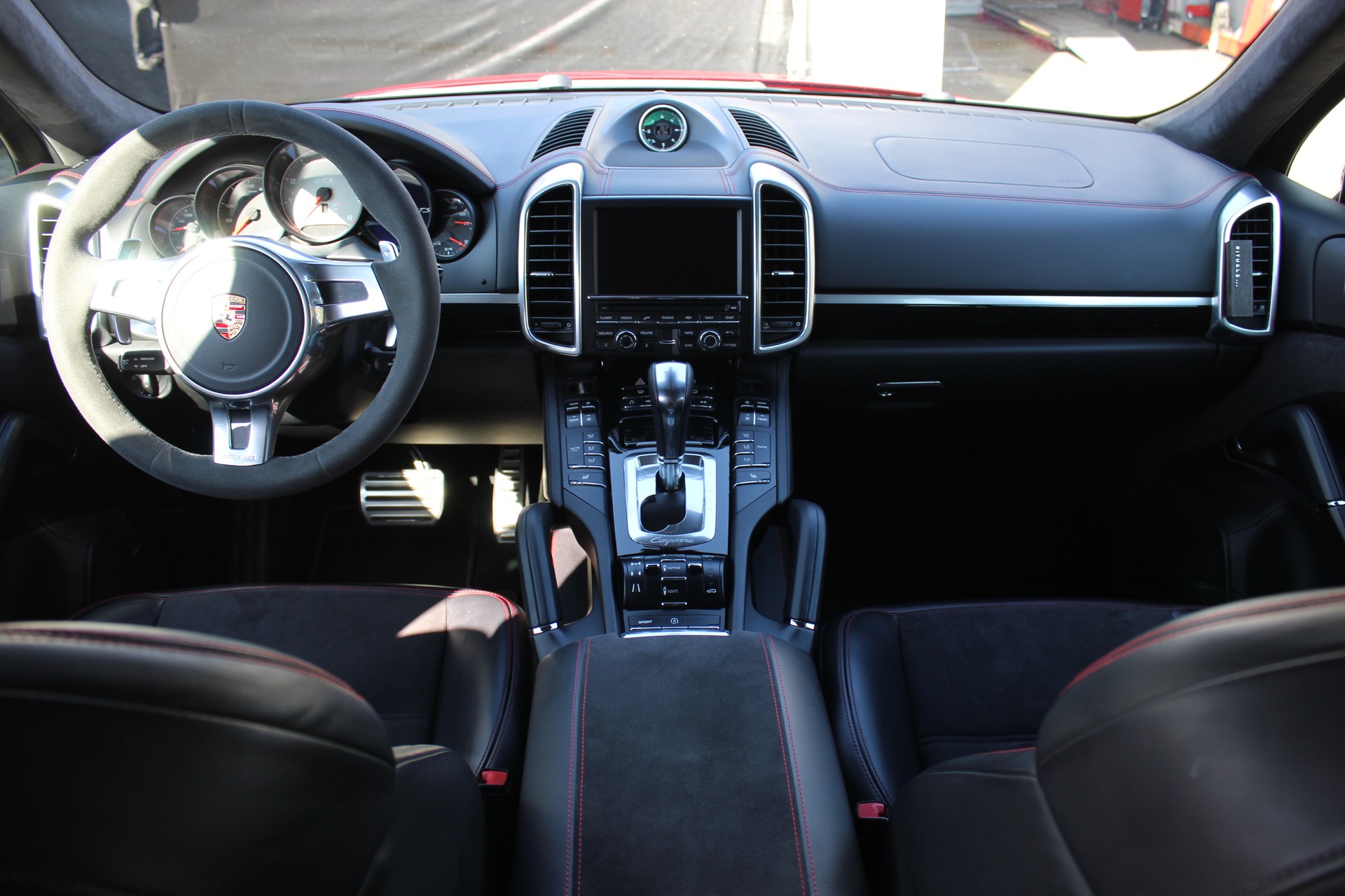 PORSCHE Cayenne GTS-image-4