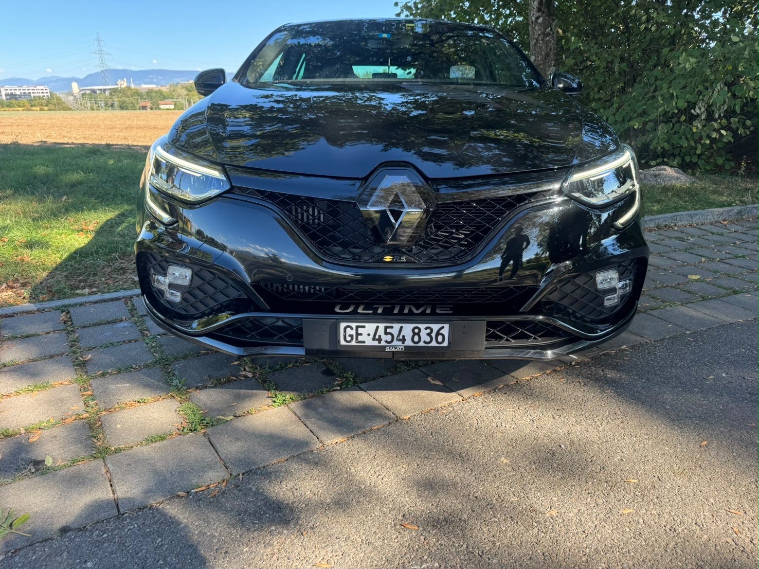 RENAULT Mégane R.S. Ultime 300 EDC-image-3