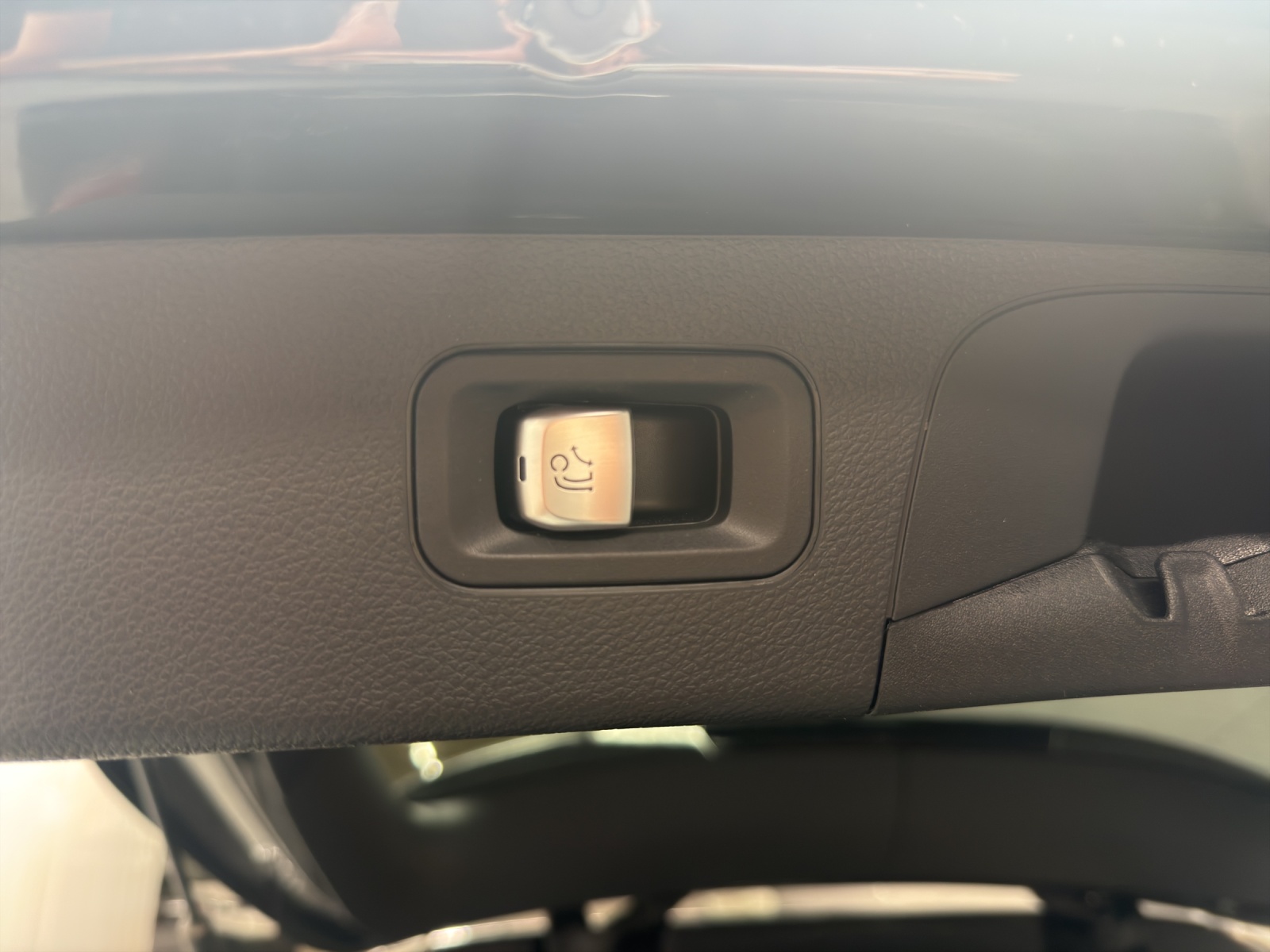 MERCEDES-BENZ GLC 220 d AMG Line 4Matic-image-11