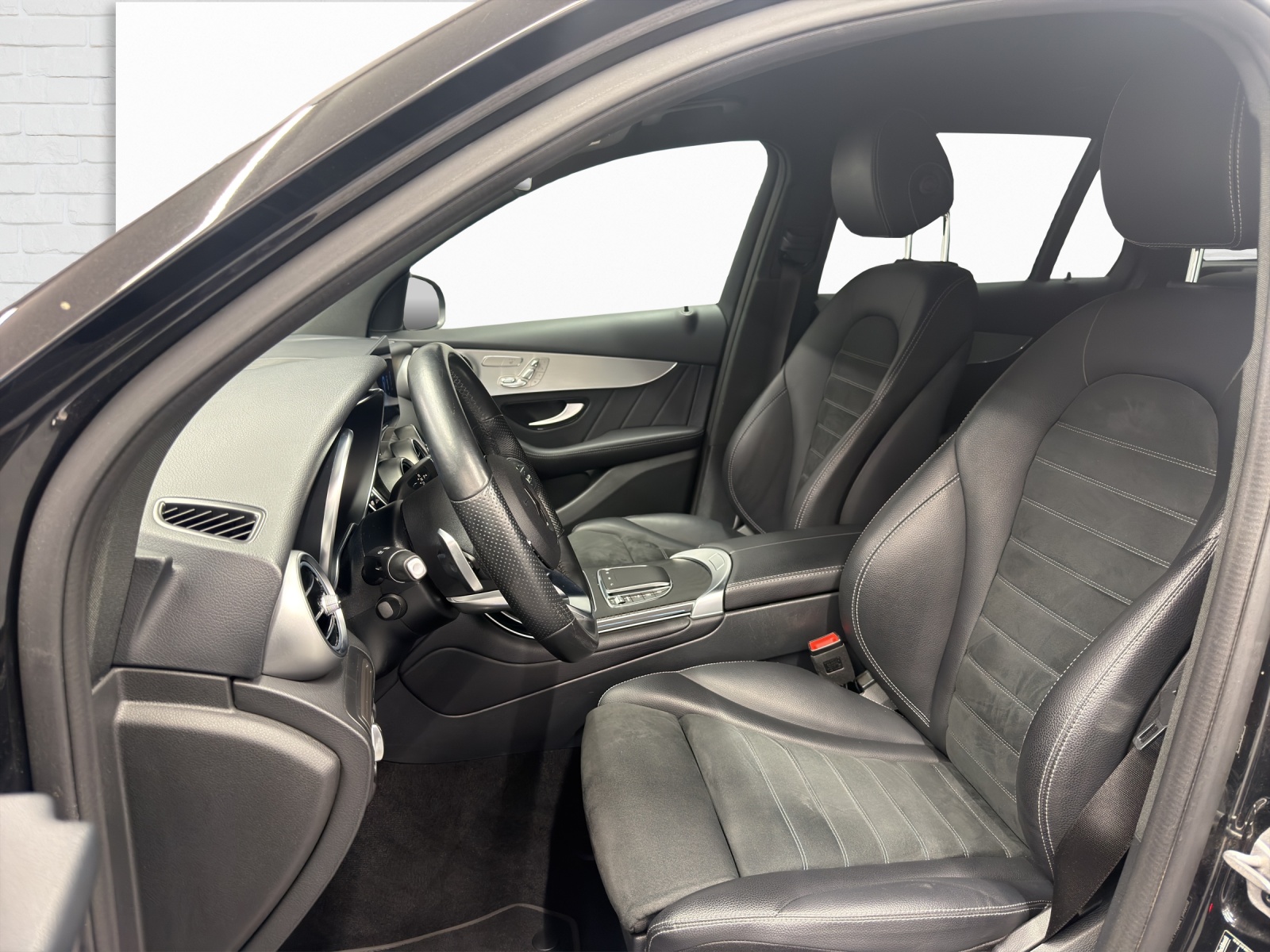 MERCEDES-BENZ GLC 220 d AMG Line 4Matic-image-6