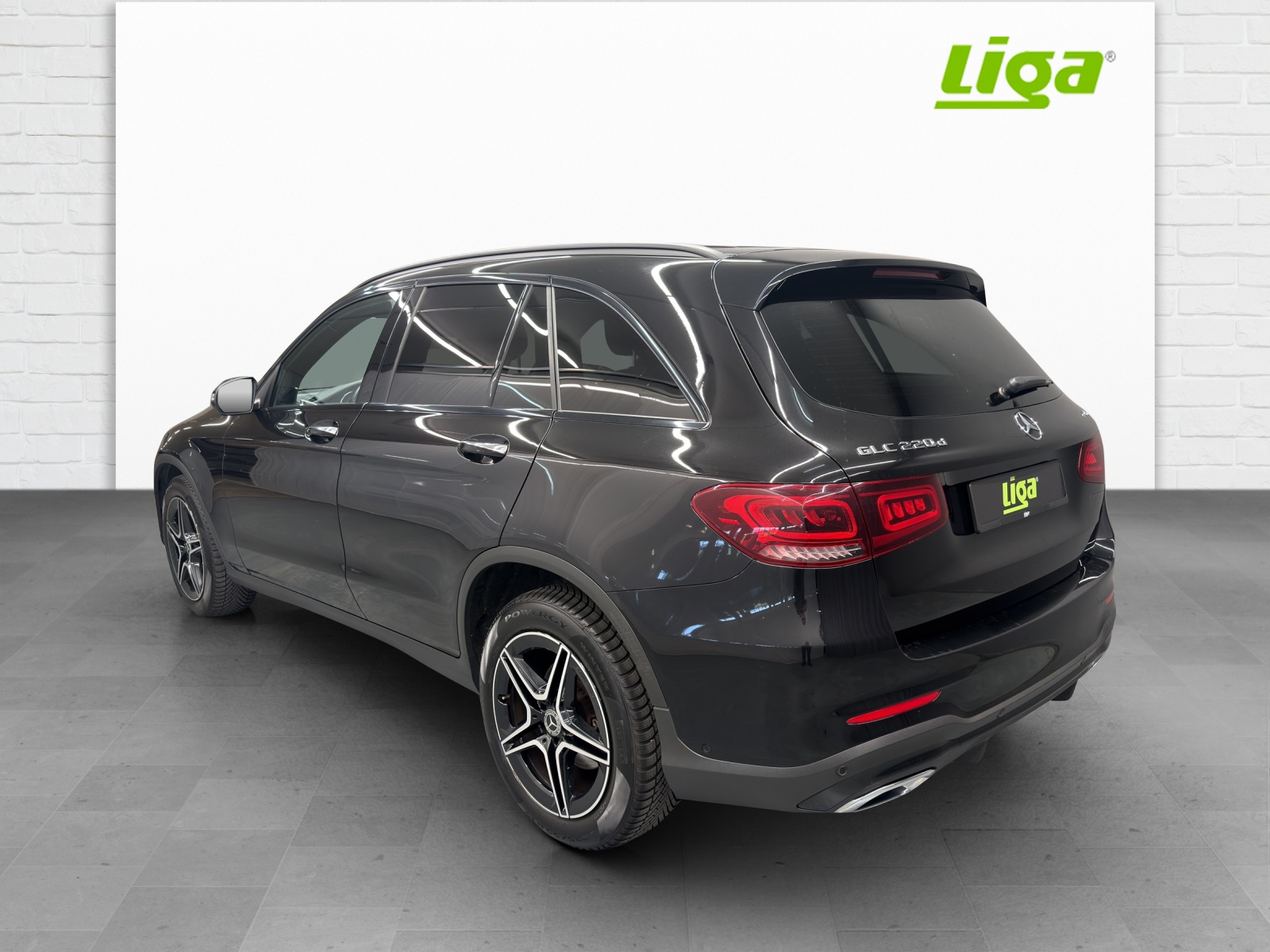 MERCEDES-BENZ GLC 220 d AMG Line 4Matic-image-3