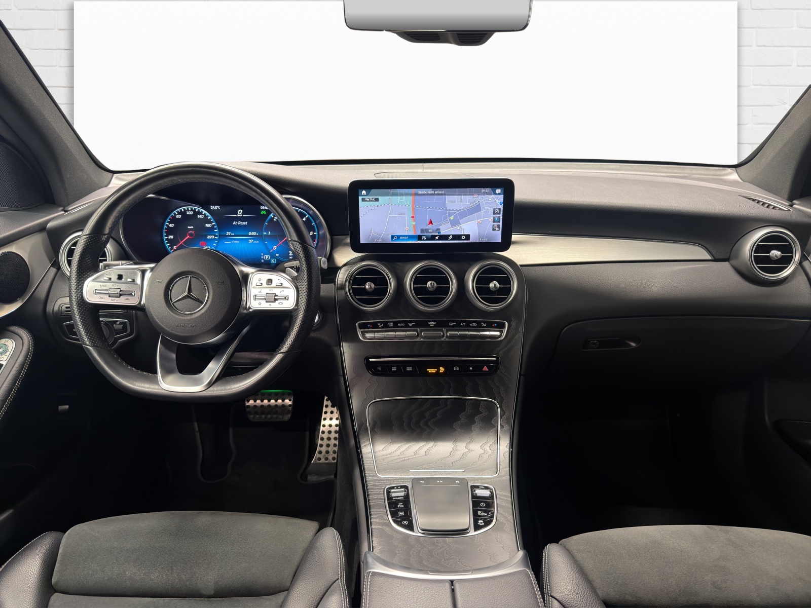 MERCEDES-BENZ GLC 220 d AMG Line 4Matic-image-7