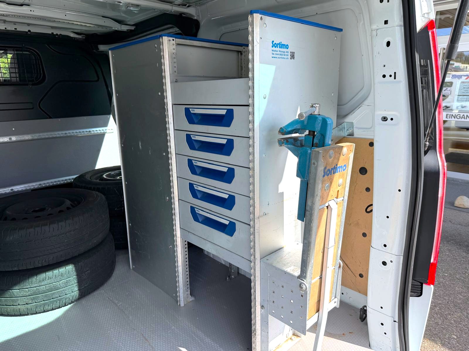 FORD Transit Cust 320 L1 Trend-image-16