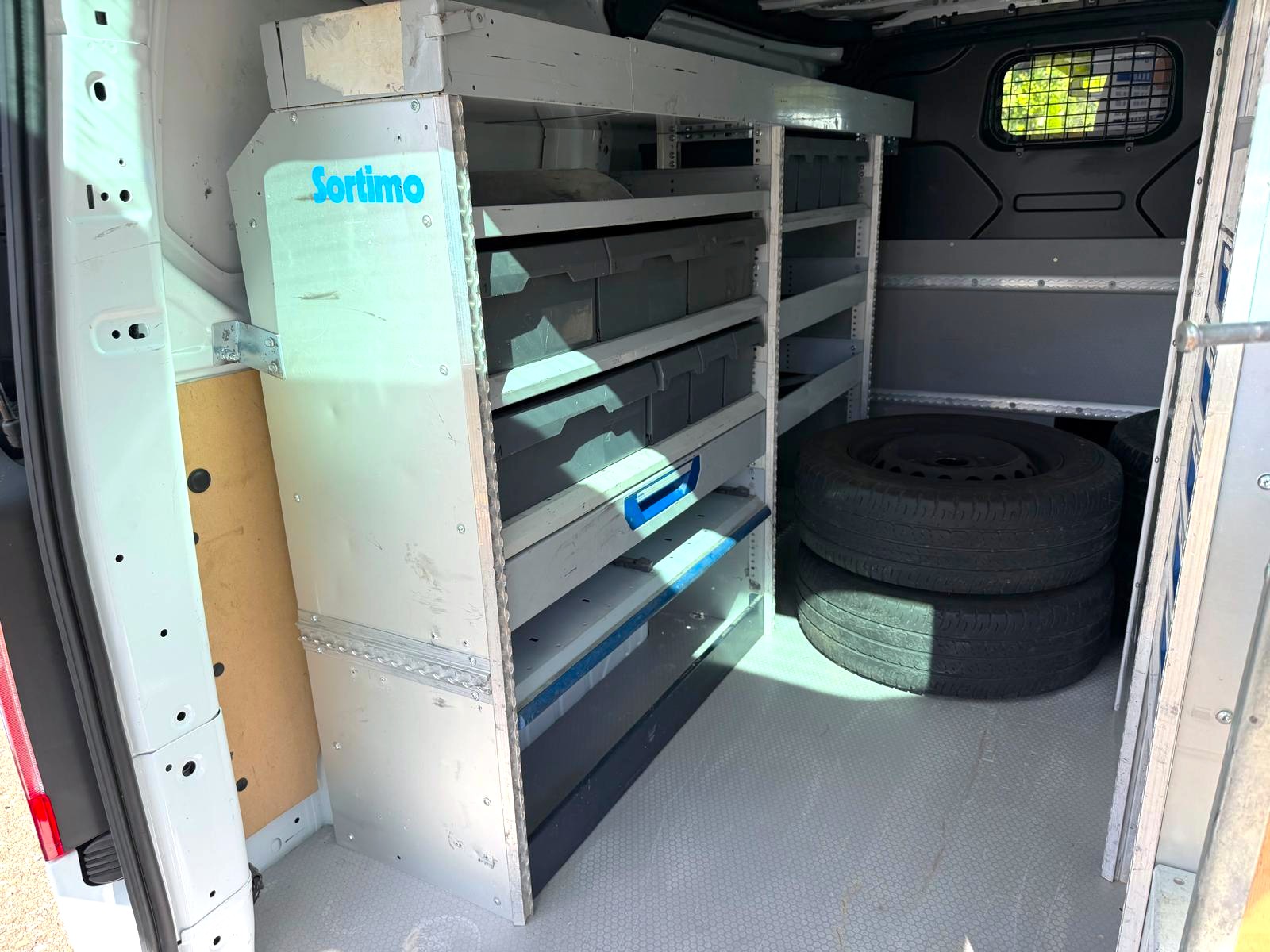 FORD Transit Cust 320 L1 Trend-image-15