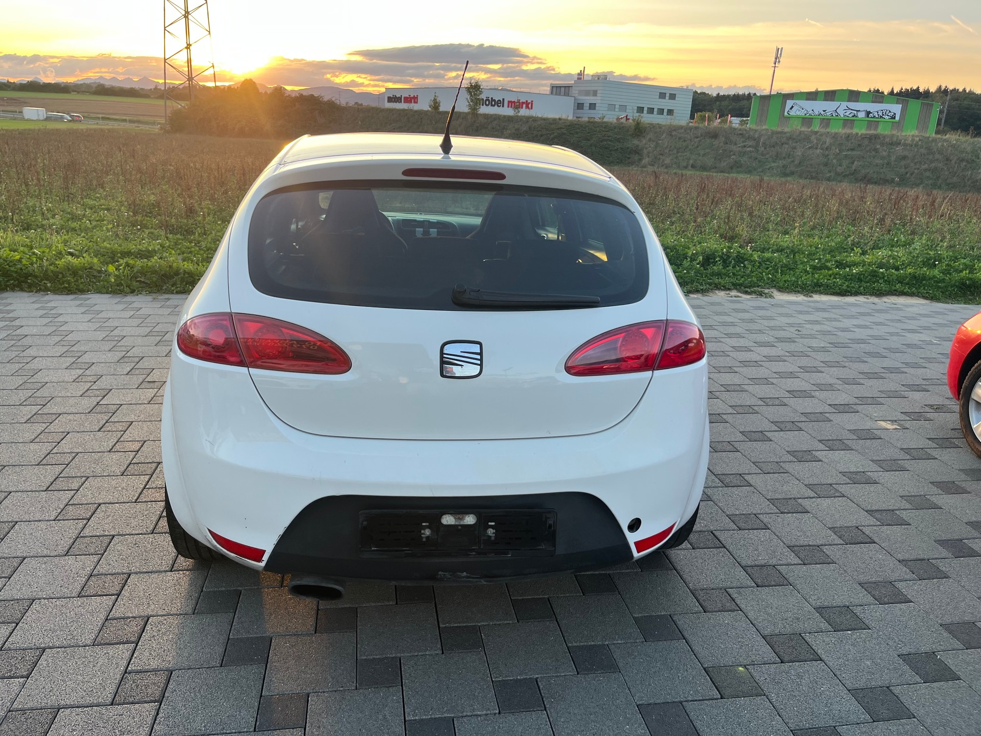 SEAT Leon 2.0 TSI World Champion Edition-image-5