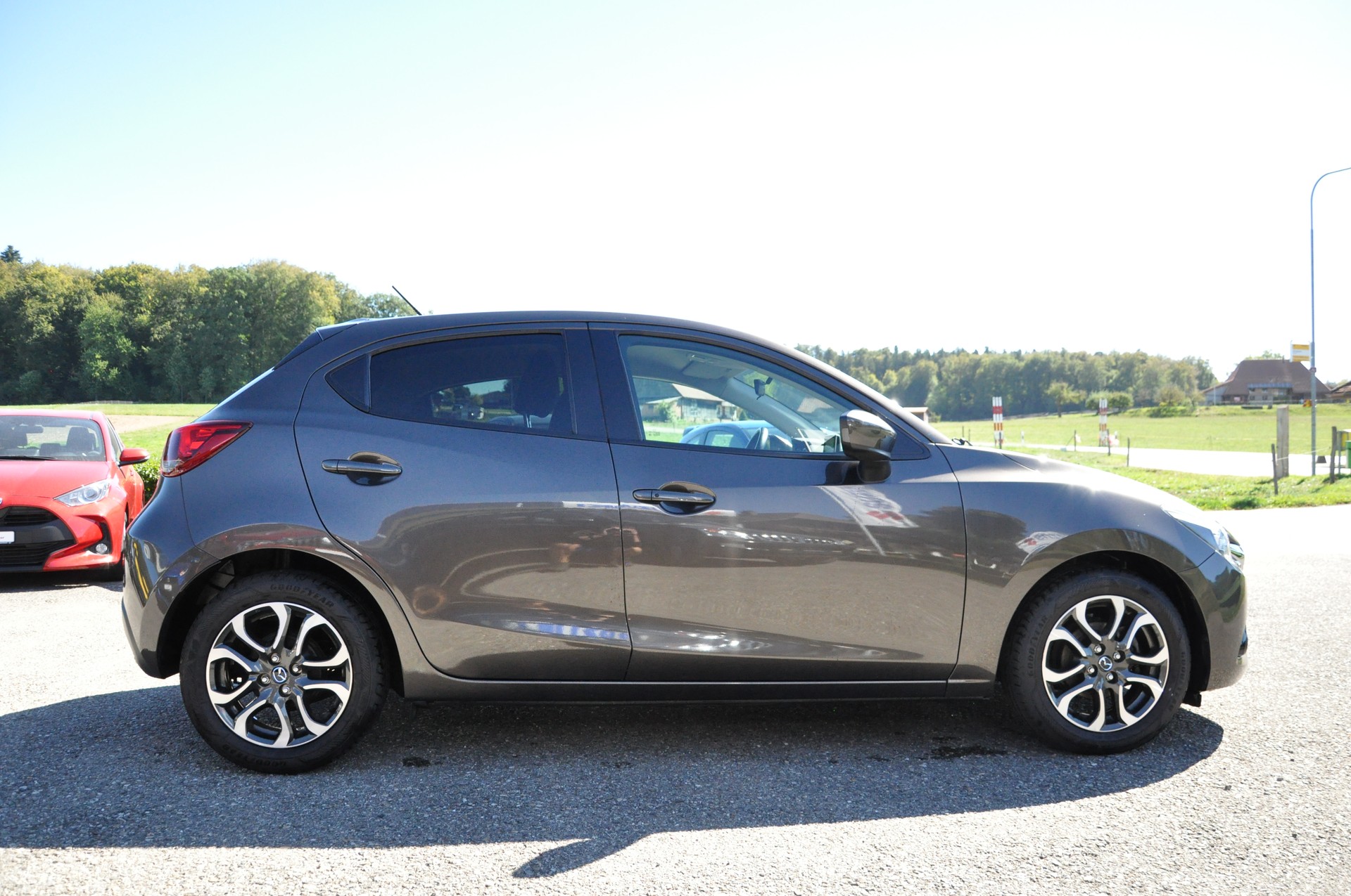 MAZDA 2 1.5i 16V Skyactiv-G Revolution-image-6