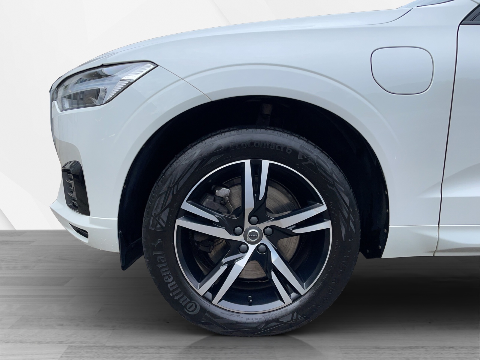 VOLVO XC60 2.0 T8 TE R-Design eAWD-image-8