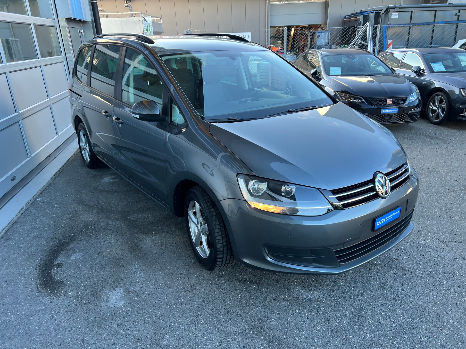 VW Sharan 2.0 TDI Comfortline 4x4 PS 150 *** 7 Plätzer * Navigation * 8 fachbreift * frisch ab MFK * 12/24 Garantie möglich **-image-2