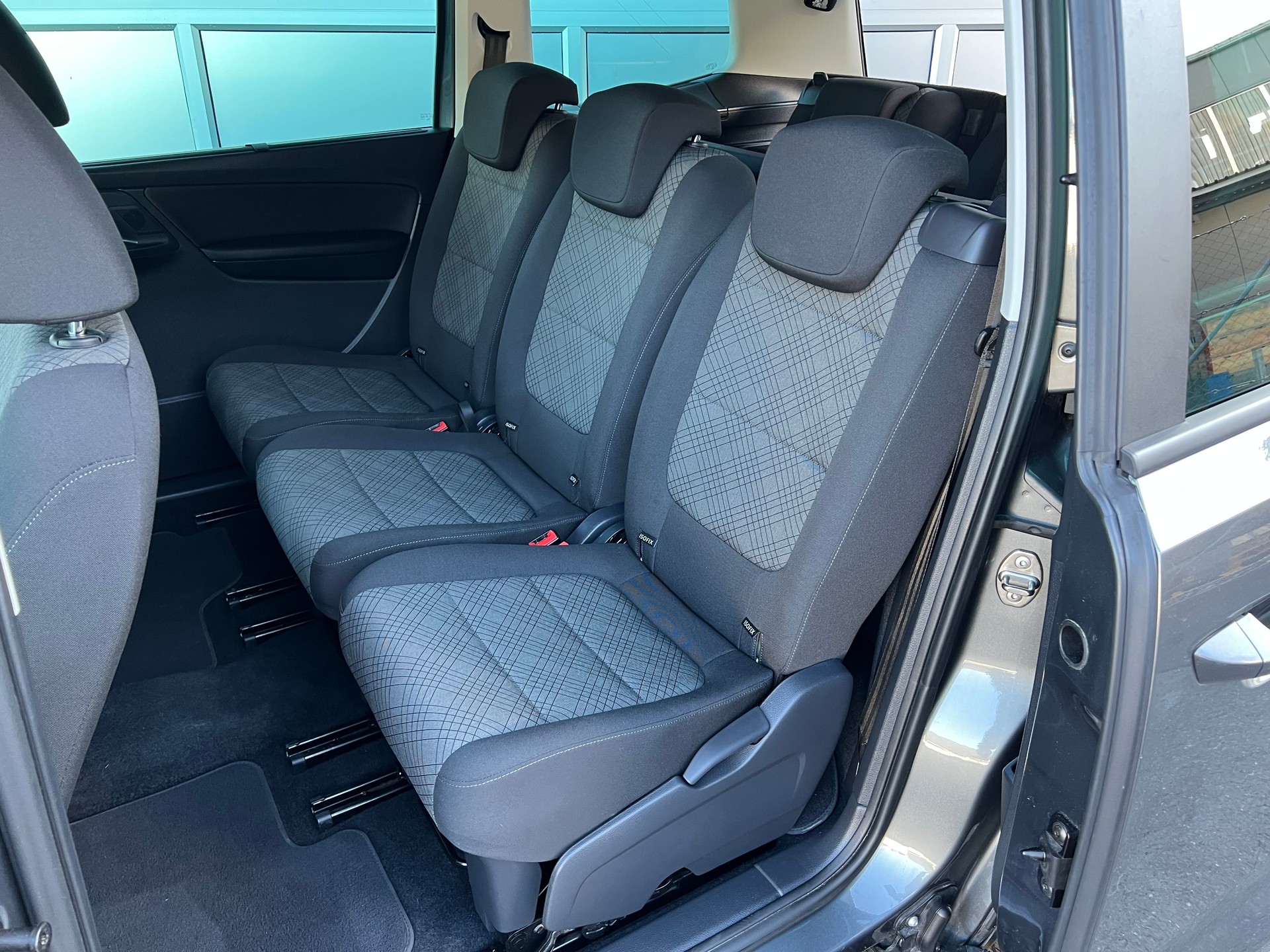 VW Sharan 2.0 TDI Comfortline 4x4 PS 150 *** 7 Plätzer * Navigation * 8 fachbreift * frisch ab MFK * 12/24 Garantie möglich **-image-9
