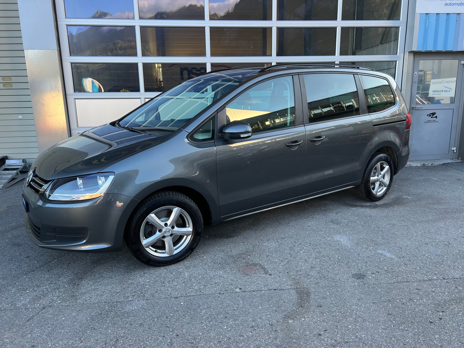 VW Sharan 2.0 TDI Comfortline 4x4 PS 150 *** 7 Plätzer * Navigation * 8 fachbreift * frisch ab MFK * 12/24 Garantie möglich **-image-4