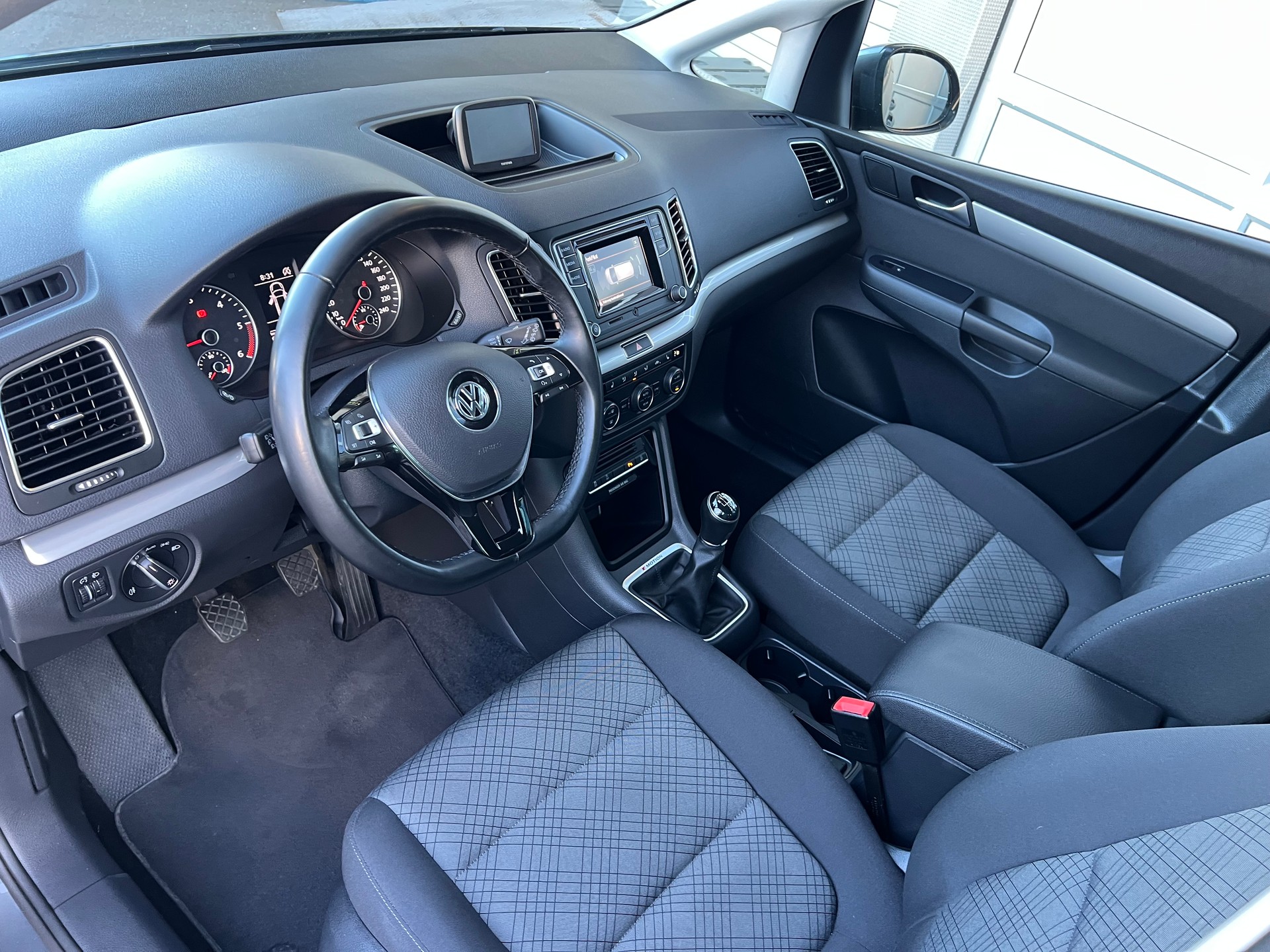 VW Sharan 2.0 TDI Comfortline 4x4 PS 150 *** 7 Plätzer * Navigation * 8 fachbreift * frisch ab MFK * 12/24 Garantie möglich **-image-18