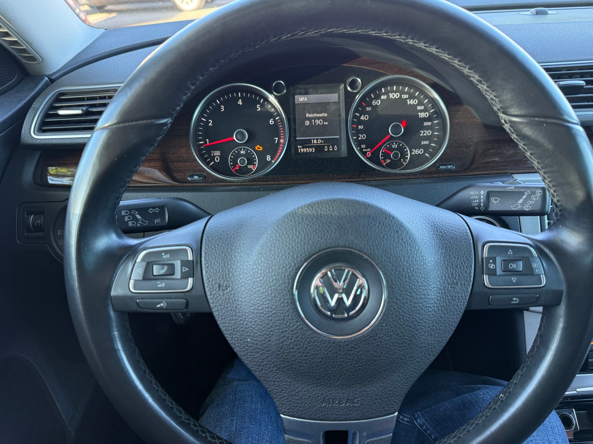 VW Passat Variant 2.0 TSI Highline-image-11