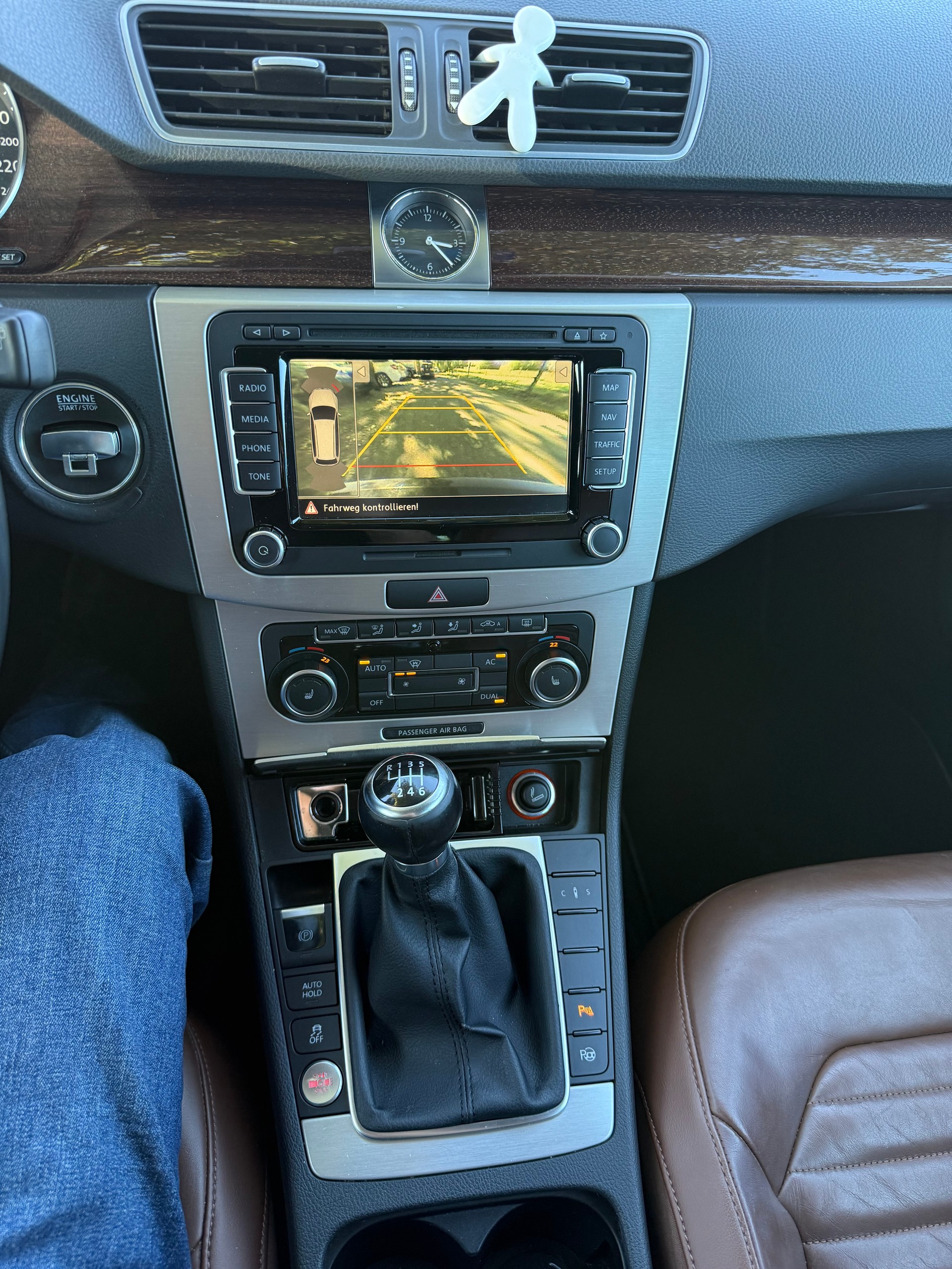 VW Passat Variant 2.0 TSI Highline-image-12