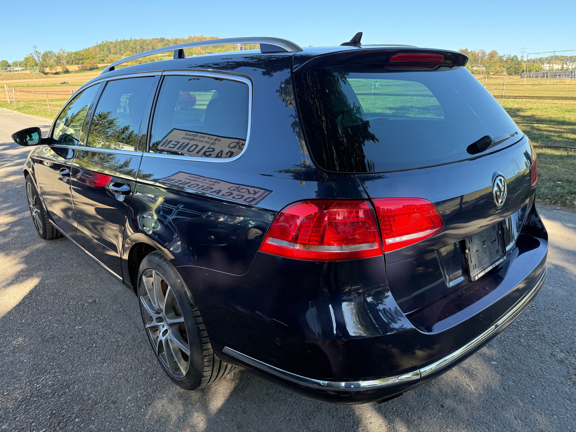 VW Passat Variant 2.0 TSI Highline-image-3