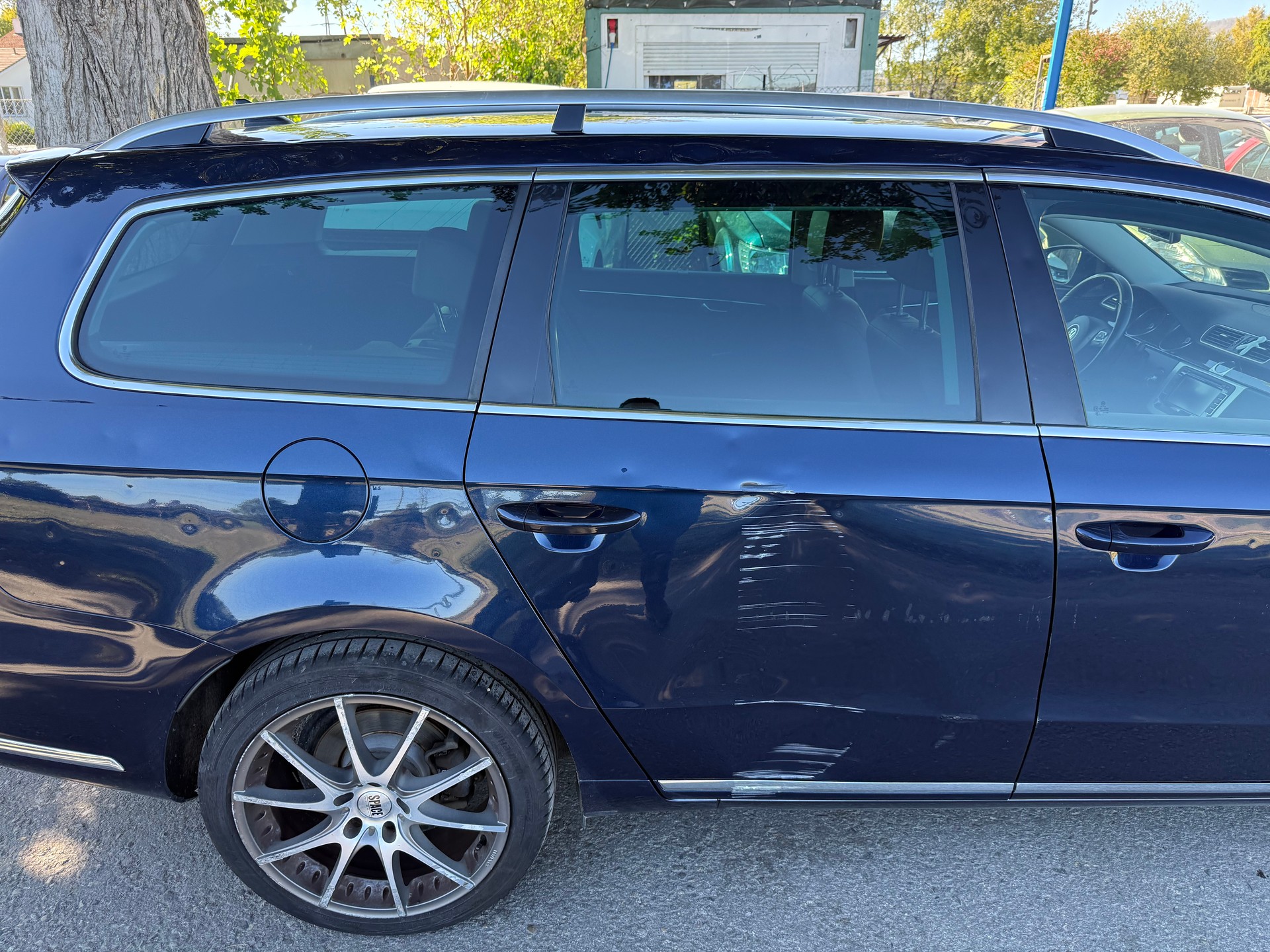 VW Passat Variant 2.0 TSI Highline-image-6