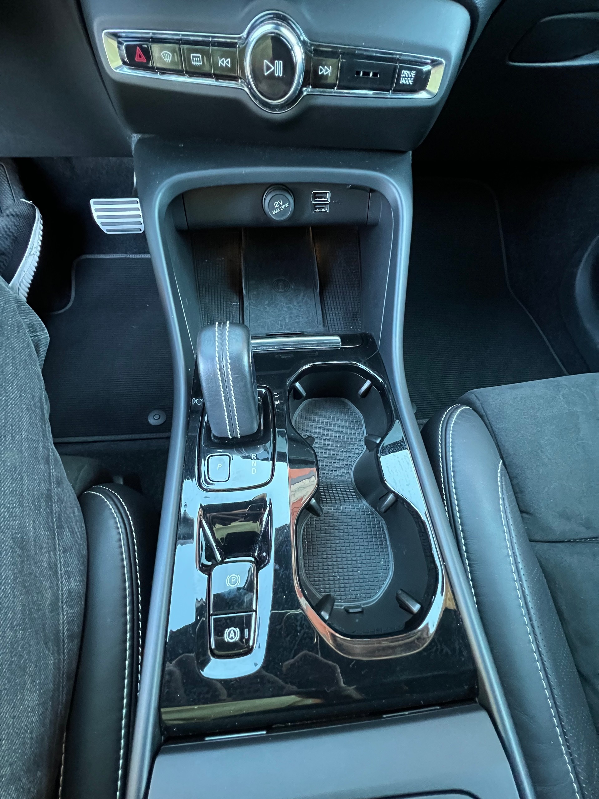 VOLVO XC40 T5 AWD R-Design Geartronic *248 PS*-image-20