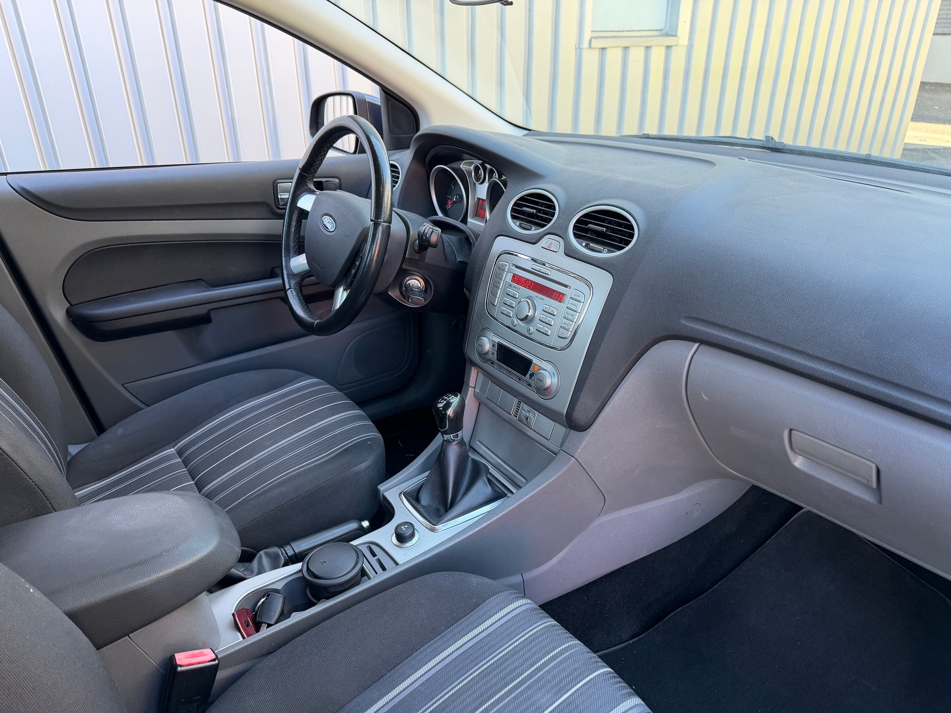 FORD Focus 1.6i VCT Carving-image-10