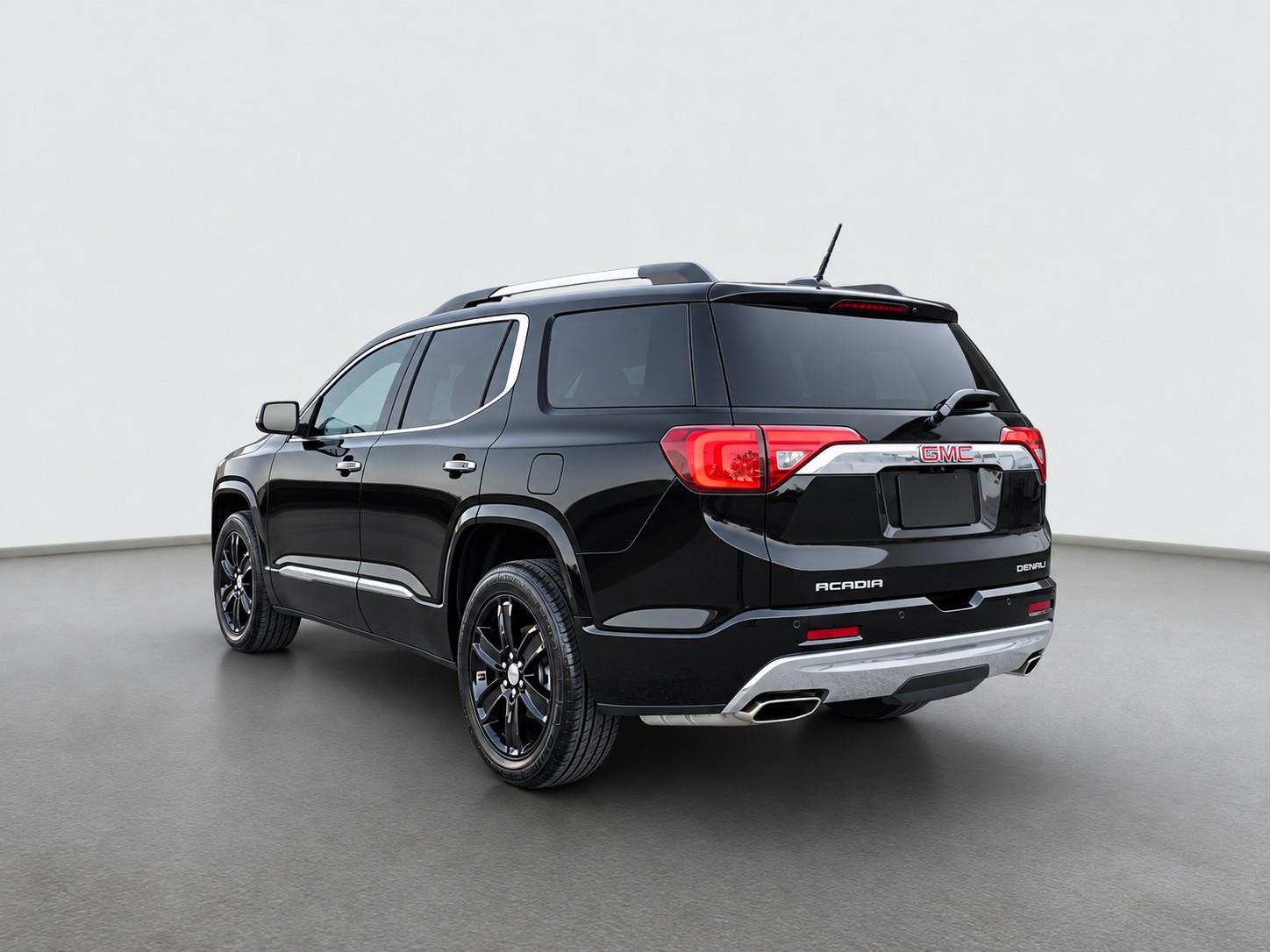 GMC Denali AWD 3.6L 6-Seater-showroom-element-2