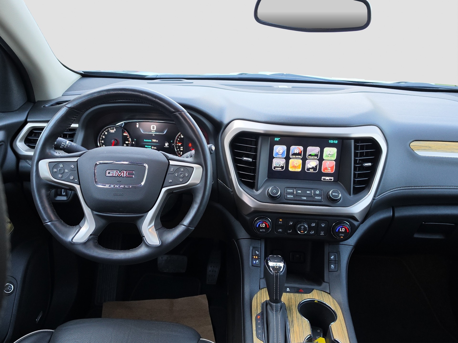 GMC Denali AWD 3.6L 6-Seater-image-8