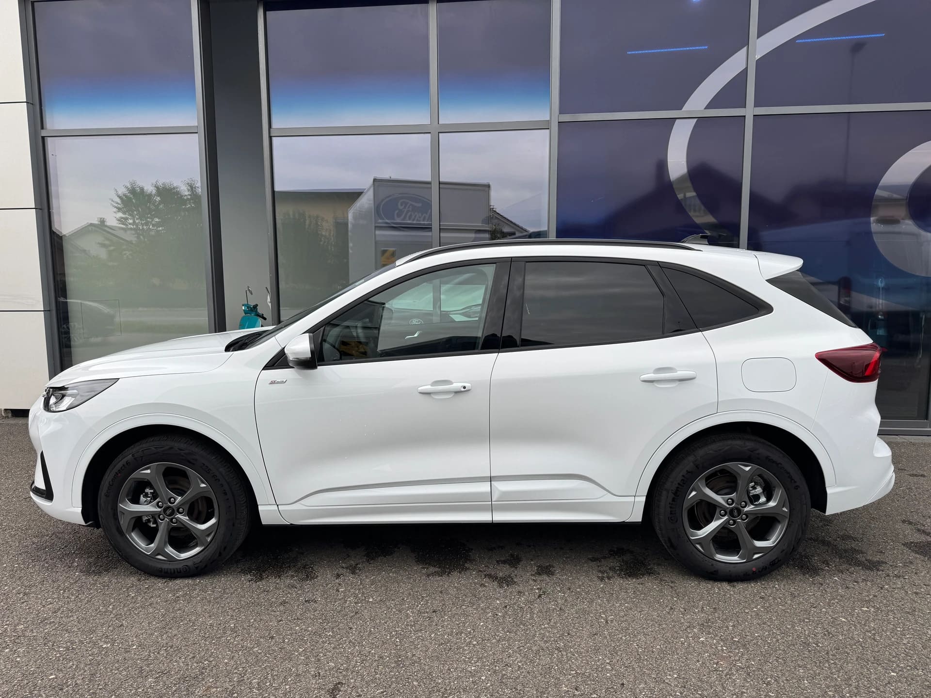 FORD Kuga 2.5 Hybrid ST-Line 4x4 ST-Line/FHEV-showroom-element-2