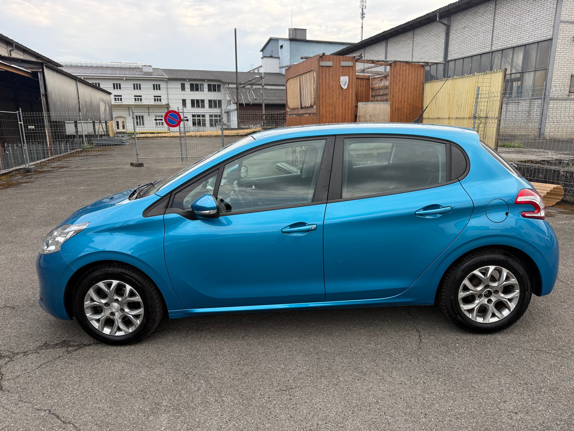 PEUGEOT 208 1.2 VTI Access-image-3