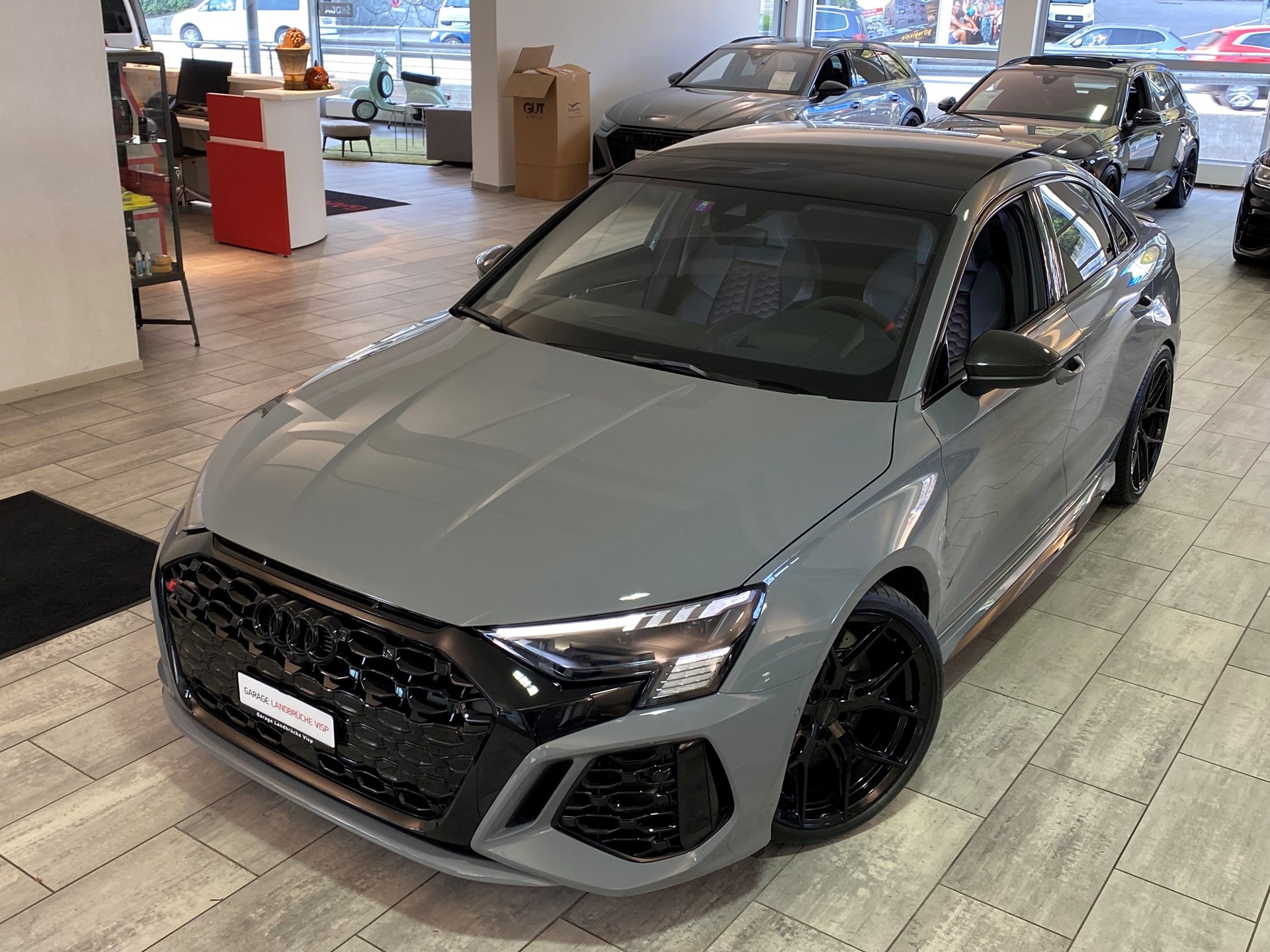 AUDI 2.5 TFSI quattro S-Tronic-image-4