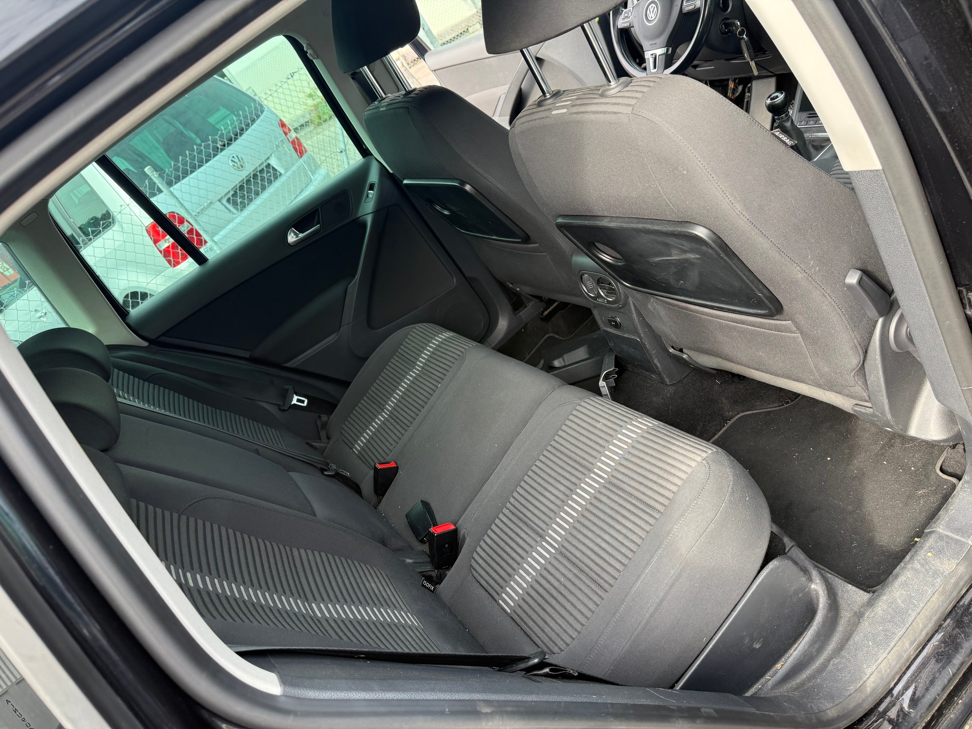 VW Tiguan 1.4 TSI Sport&Style-image-9
