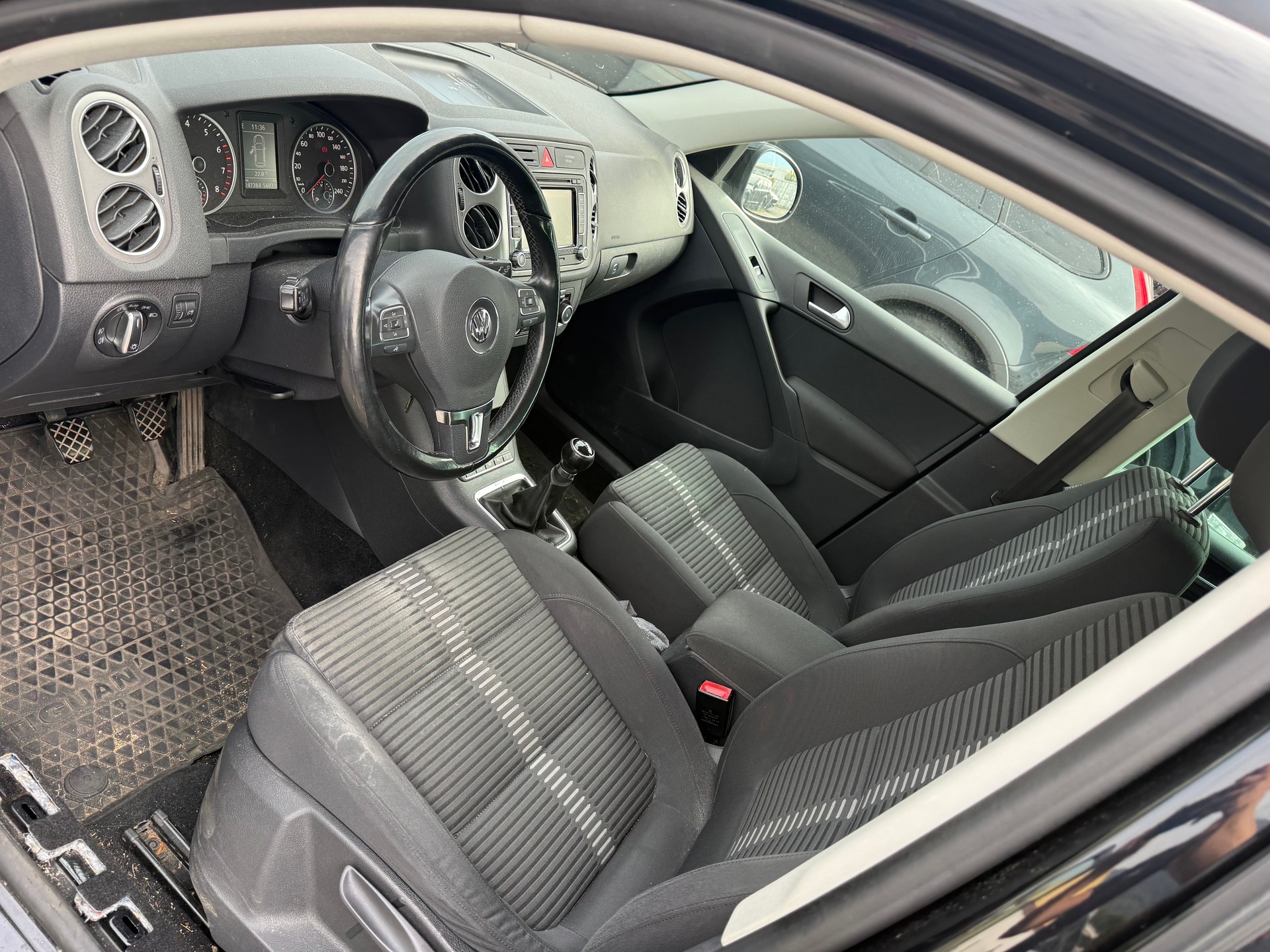 VW Tiguan 1.4 TSI Sport&Style-image-6