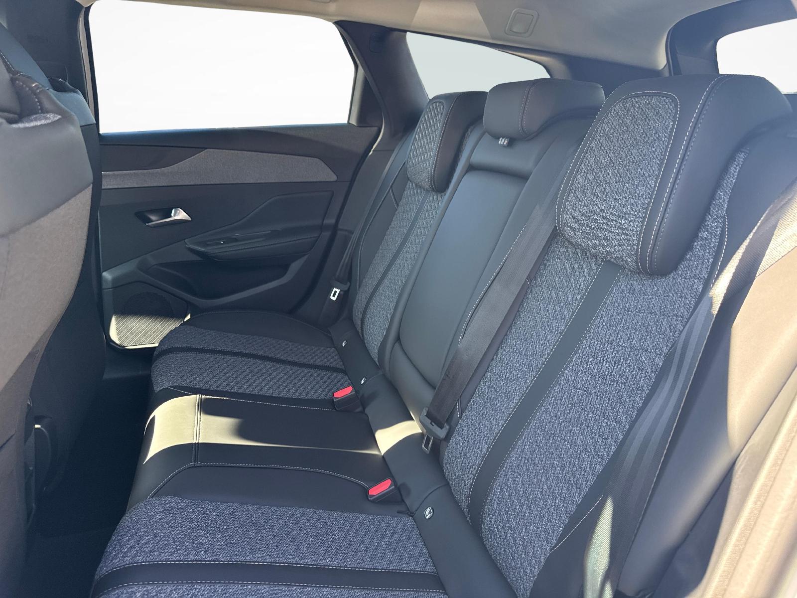 PEUGEOT 308 SW 1.2 Hybrid Allure-image-10
