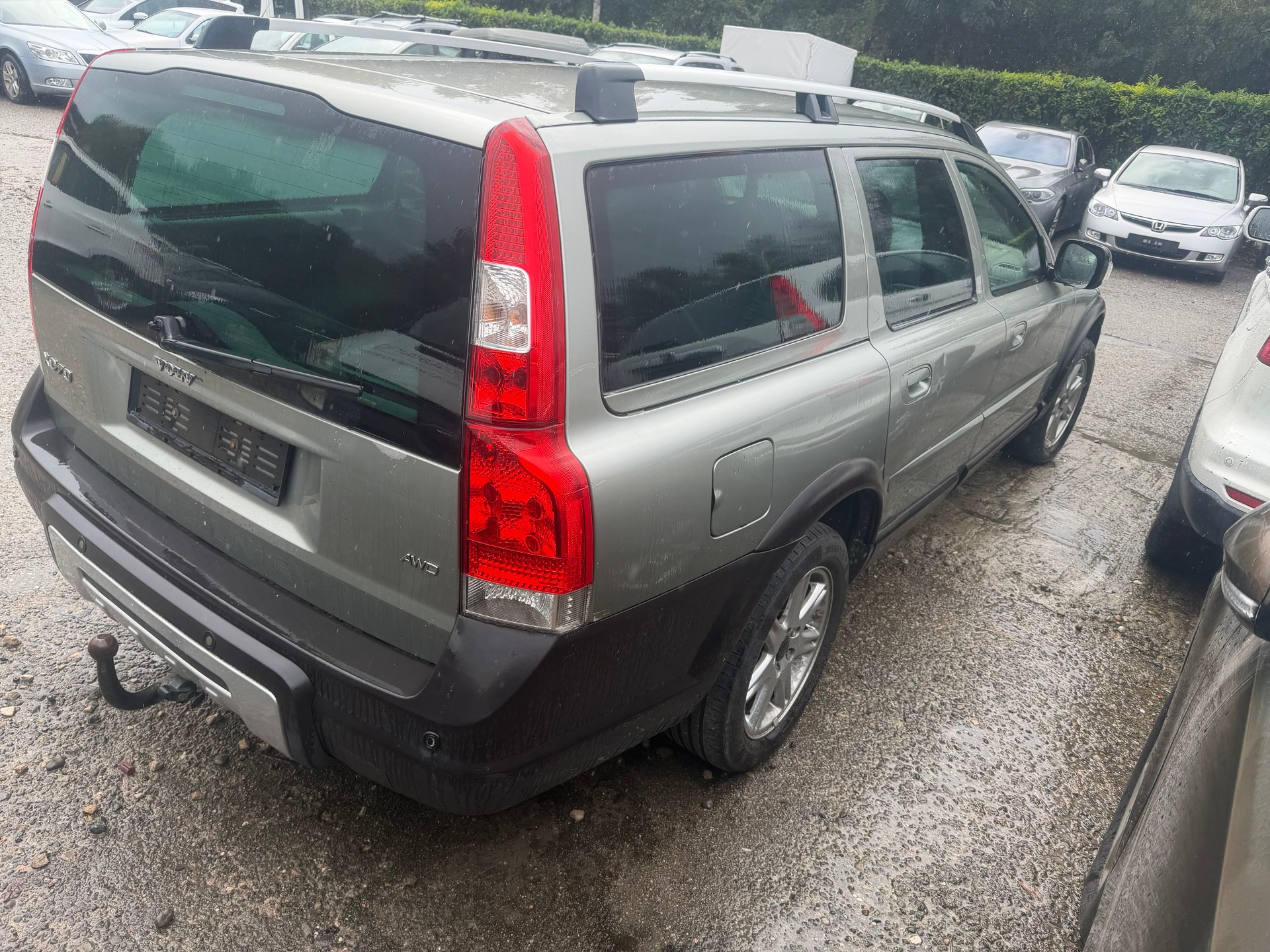VOLVO XC70 D5 AWD Cross Country-image-2