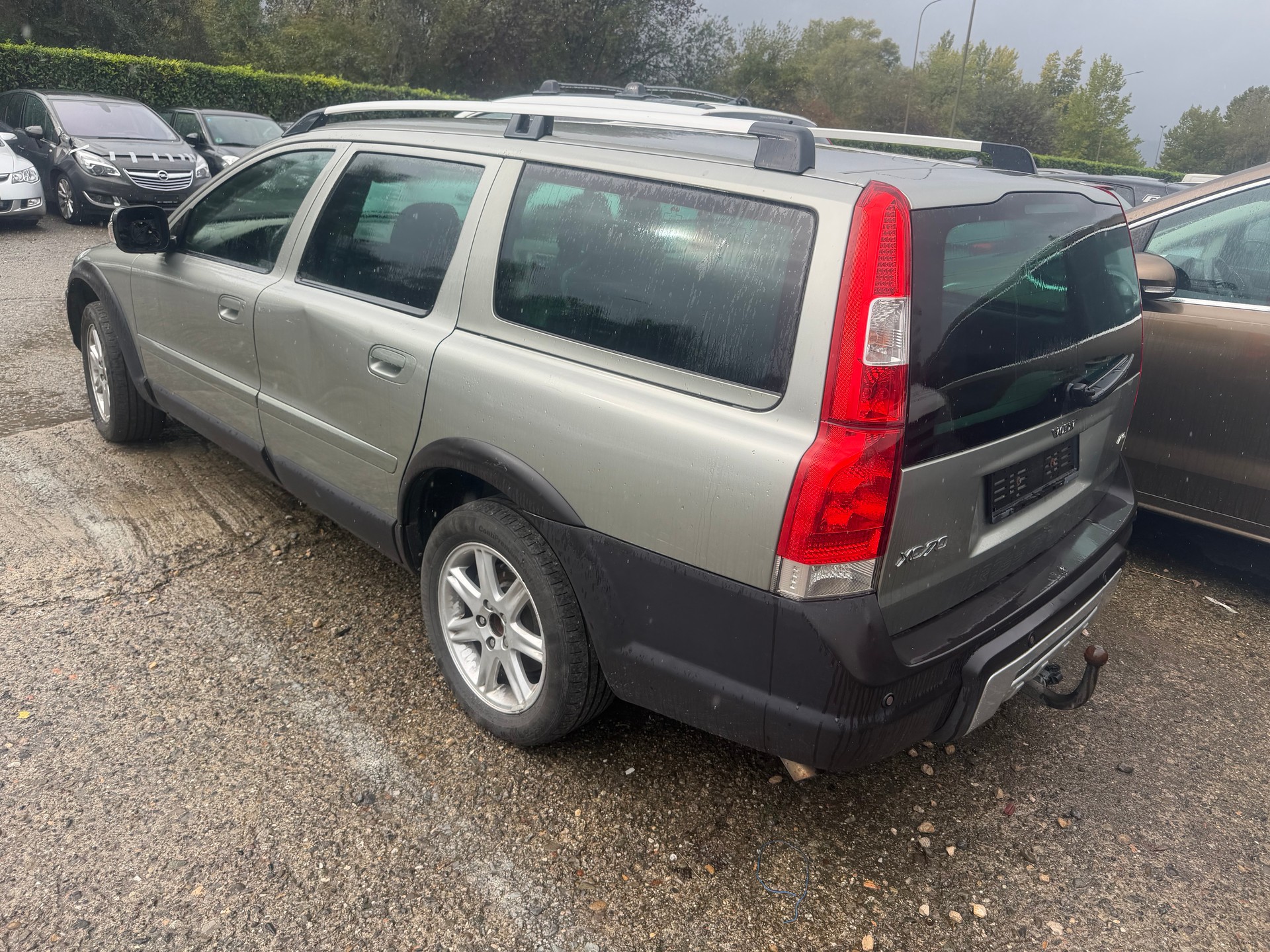VOLVO XC70 D5 AWD Cross Country-image-4