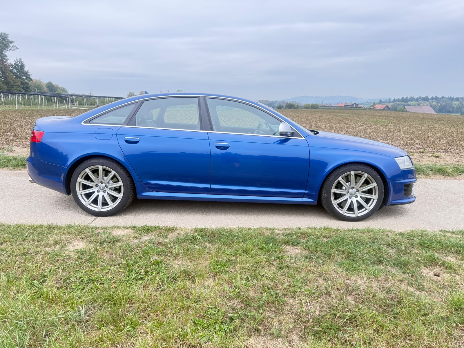 AUDI RS6 Limousine 5.0 TFSI V10 quattro tiptronic AB MFK-image-4