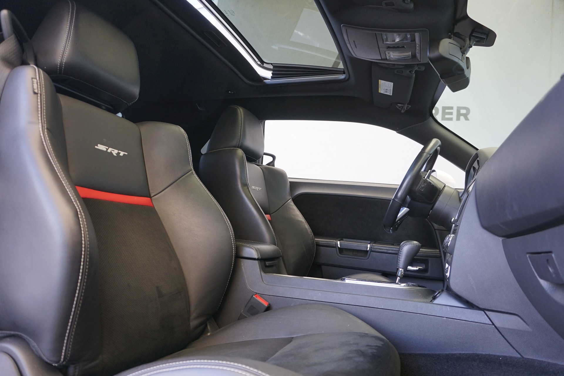 DODGE Challenger SRT 392 6,4i V8 478PS-image-15
