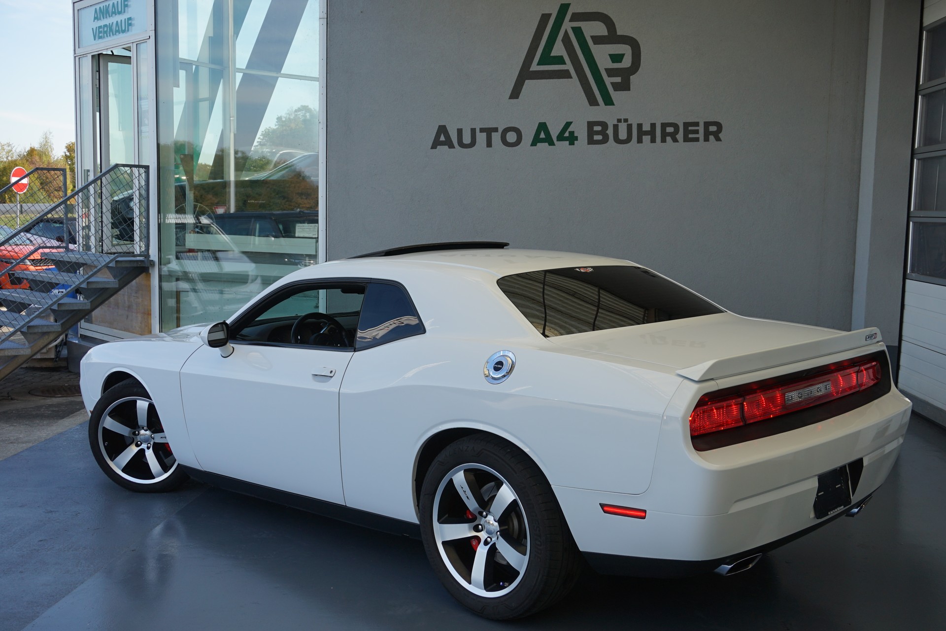 DODGE Challenger SRT 392 6,4i V8 478PS-image-5