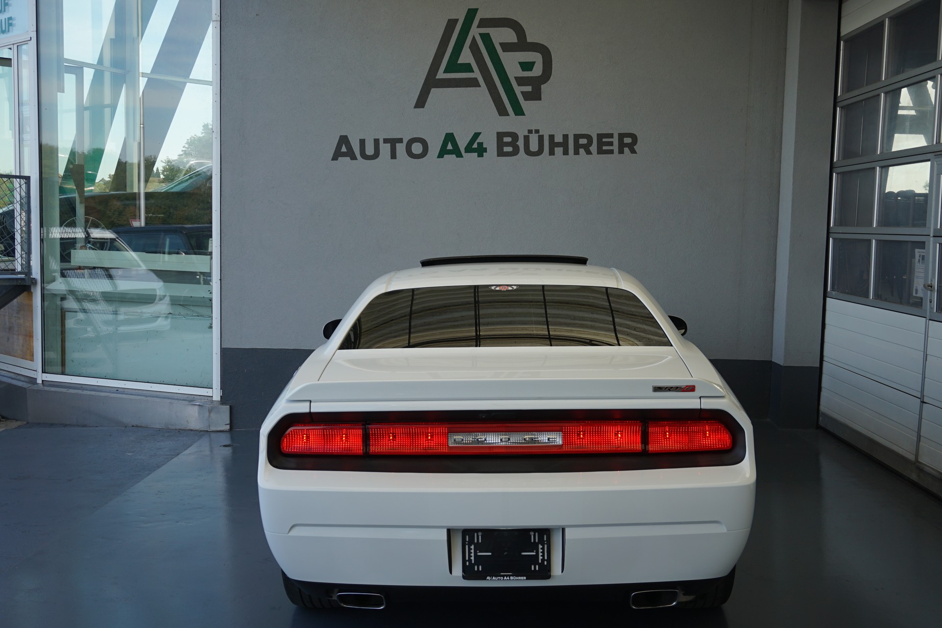 DODGE Challenger SRT 392 6,4i V8 478PS-image-10