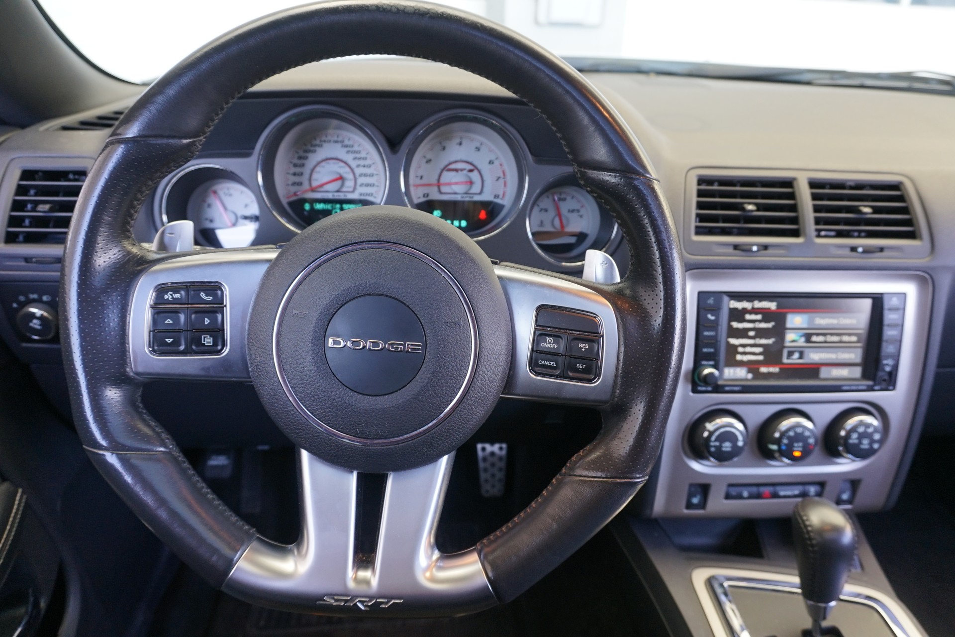 DODGE Challenger SRT 392 6,4i V8 478PS-image-12