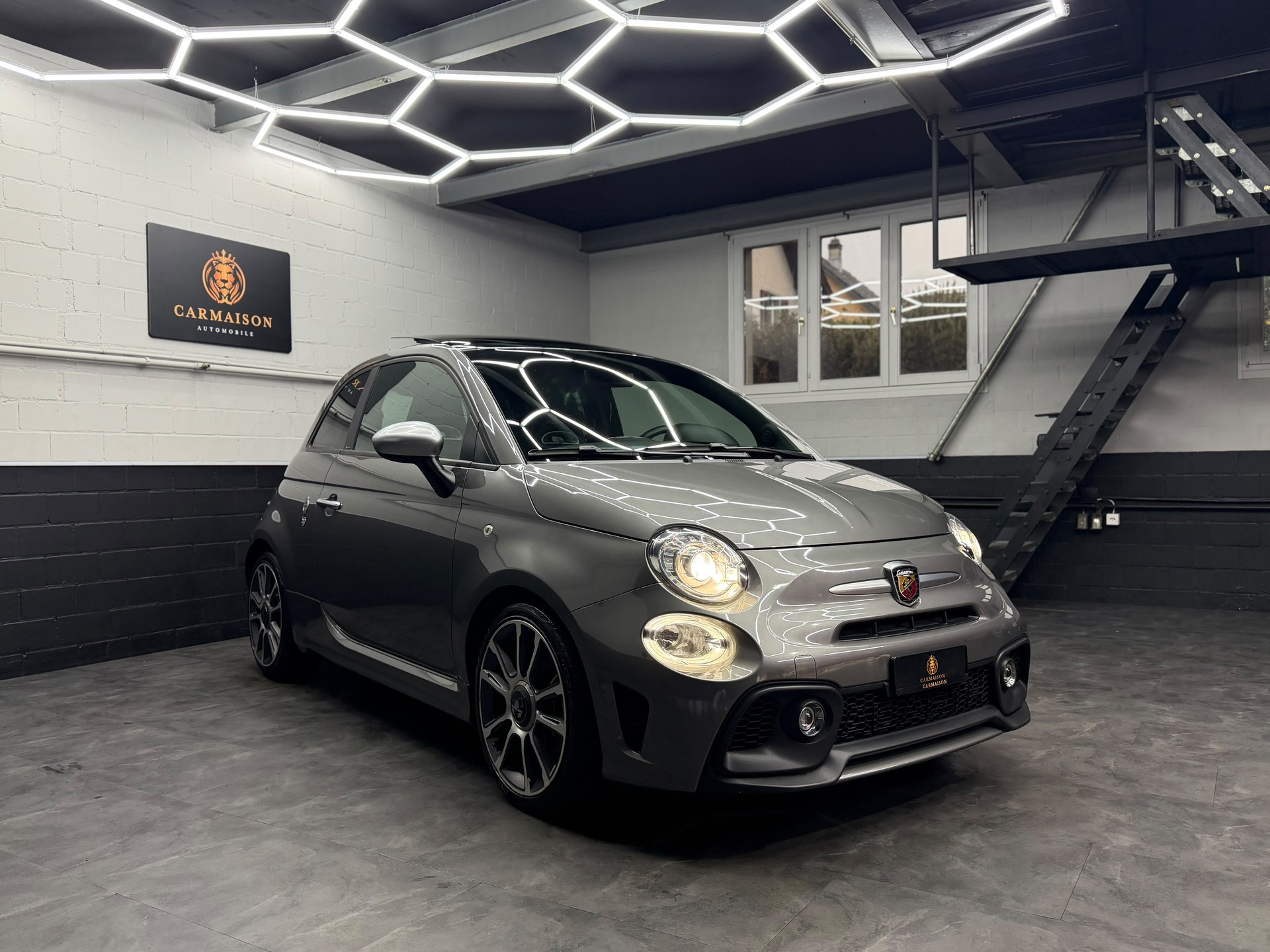 FIAT 595 1.4 16V Turbo Abarth Turismo Dualogic | CH-Auto | Panorama Dach | Leder | Bi-Xenon-image-0
