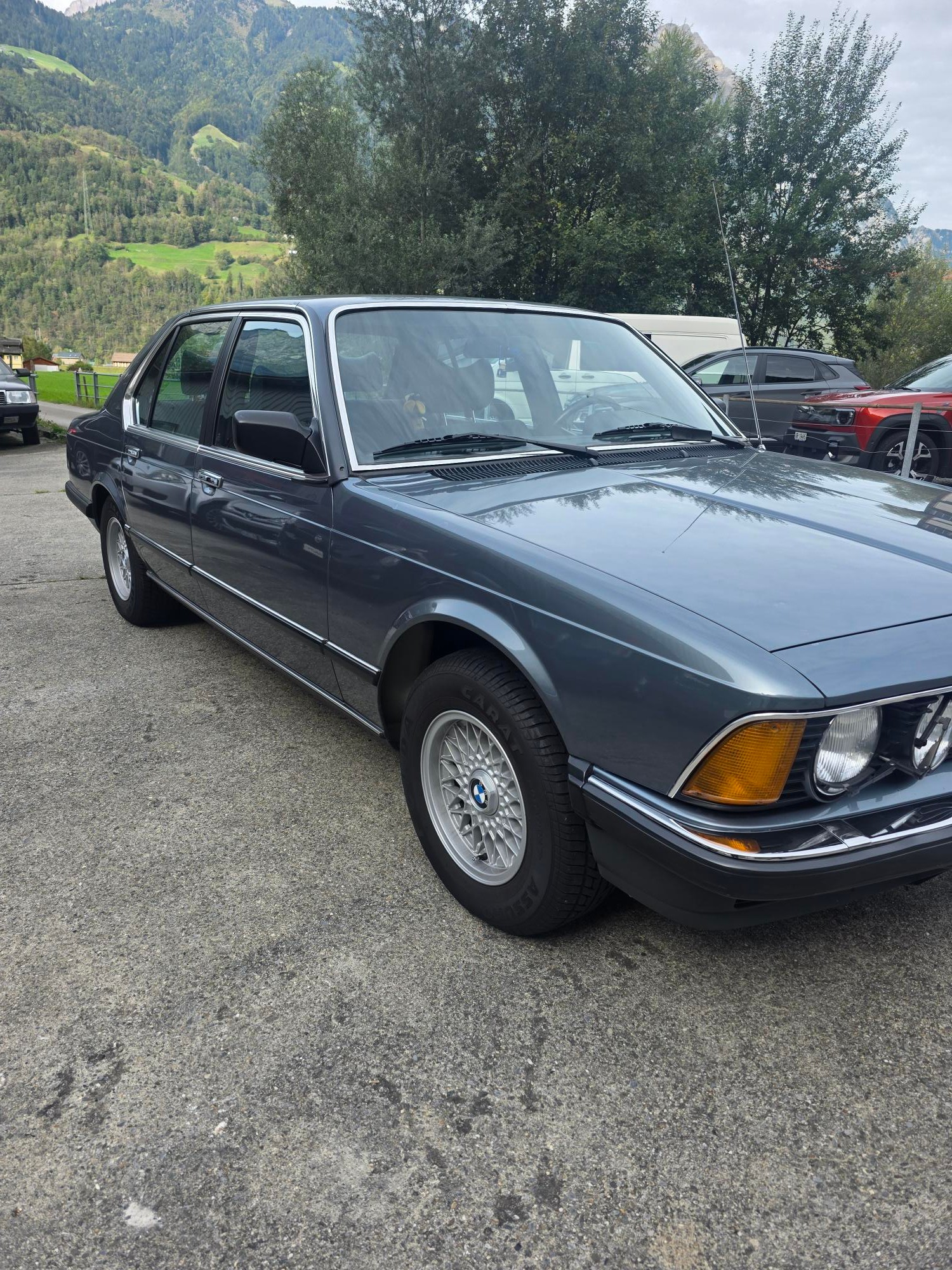 BMW 745i A-image-2