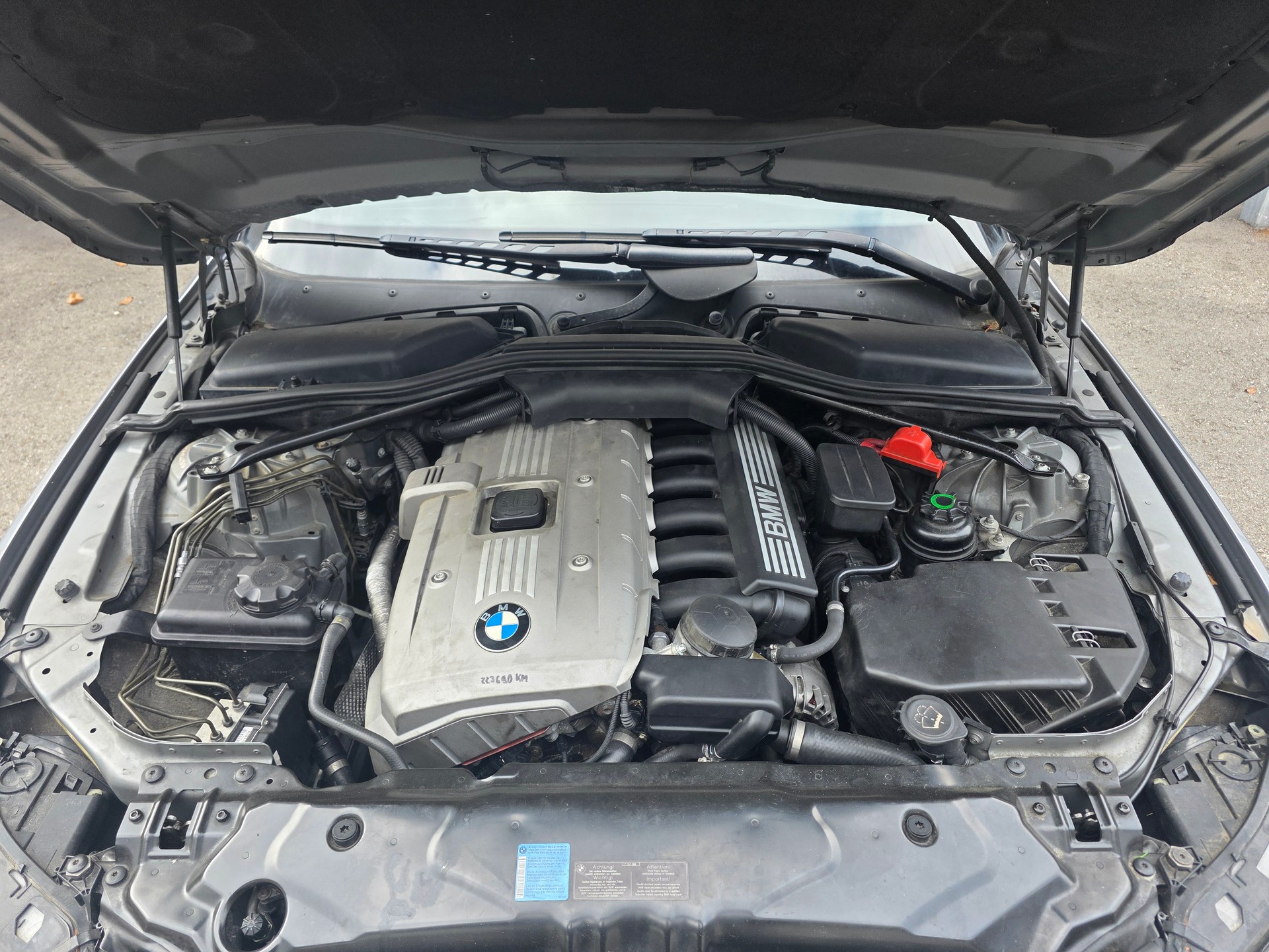 BMW 525xi Touring mit M-Paket Interieur-image-6