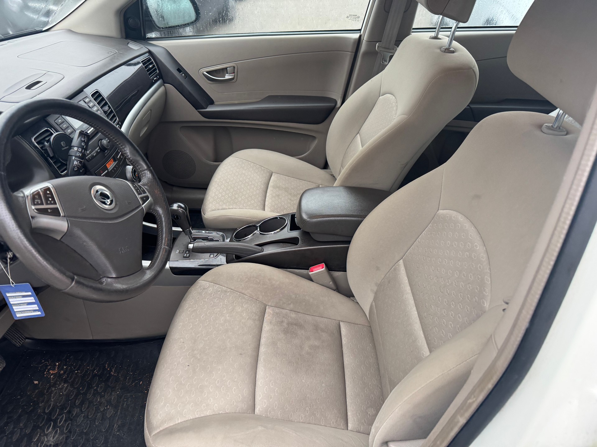 KGM-SsangYong Korando 2.0 e-XDI Quartz 4WD Automatic-image-7