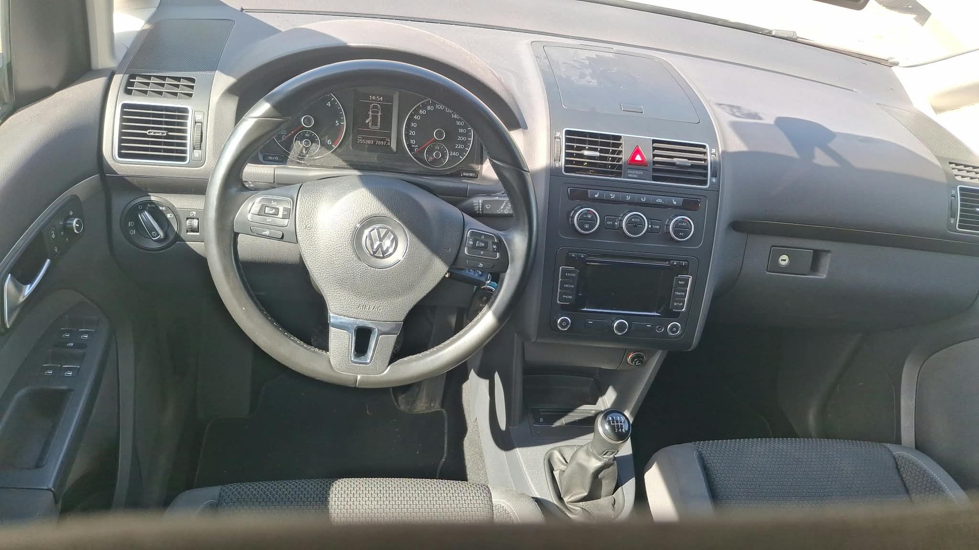 VW Touran 1.6 TDI Comfortline-image-8