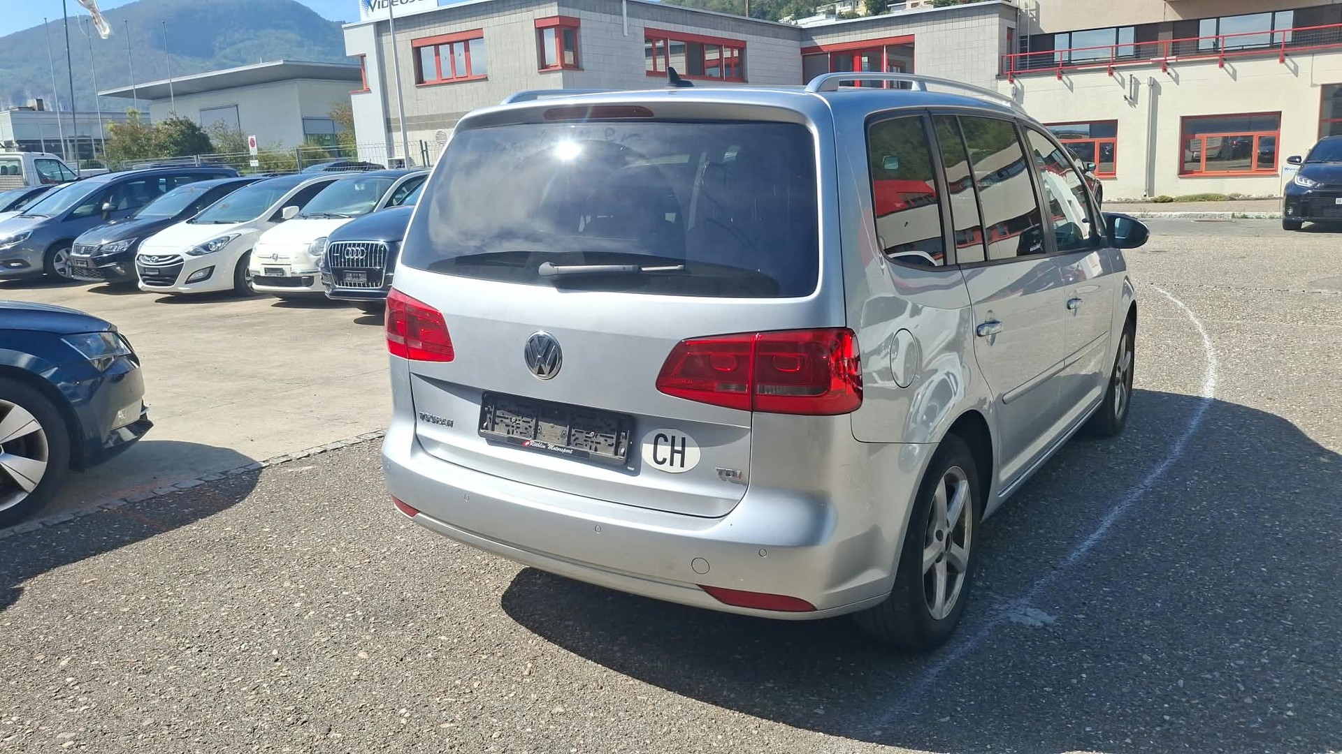 VW Touran 1.6 TDI Comfortline-image-2