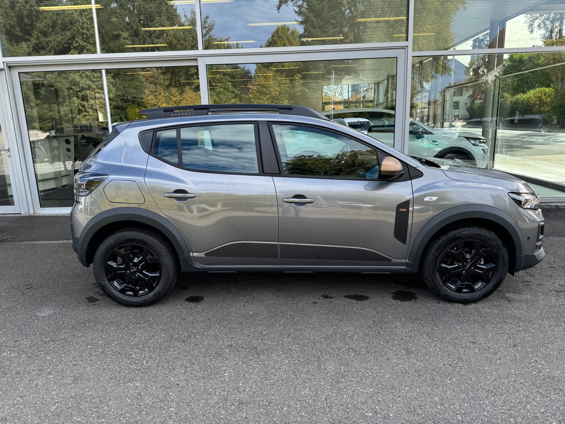 DACIA Sandero Stepway TCe 110 Extreme-image-1