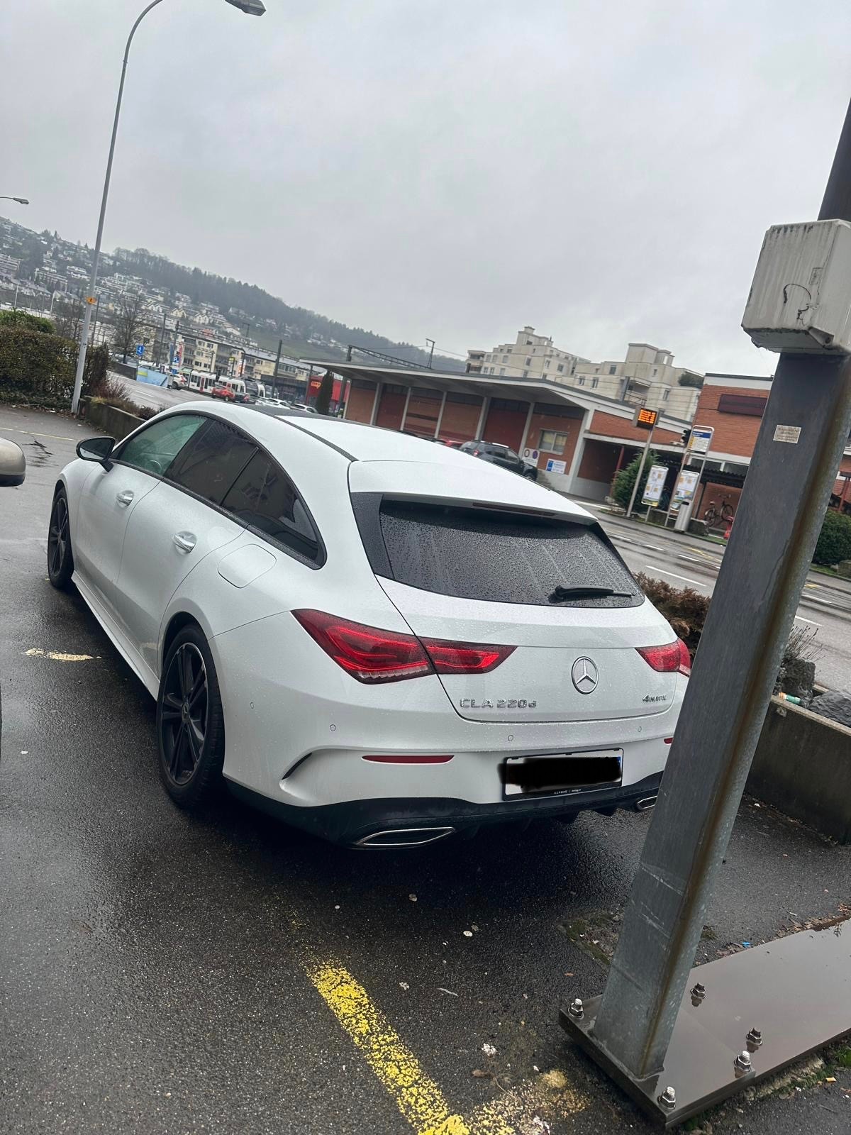 MERCEDES-BENZ CLA 220 d AMG Line 4matic-image-2