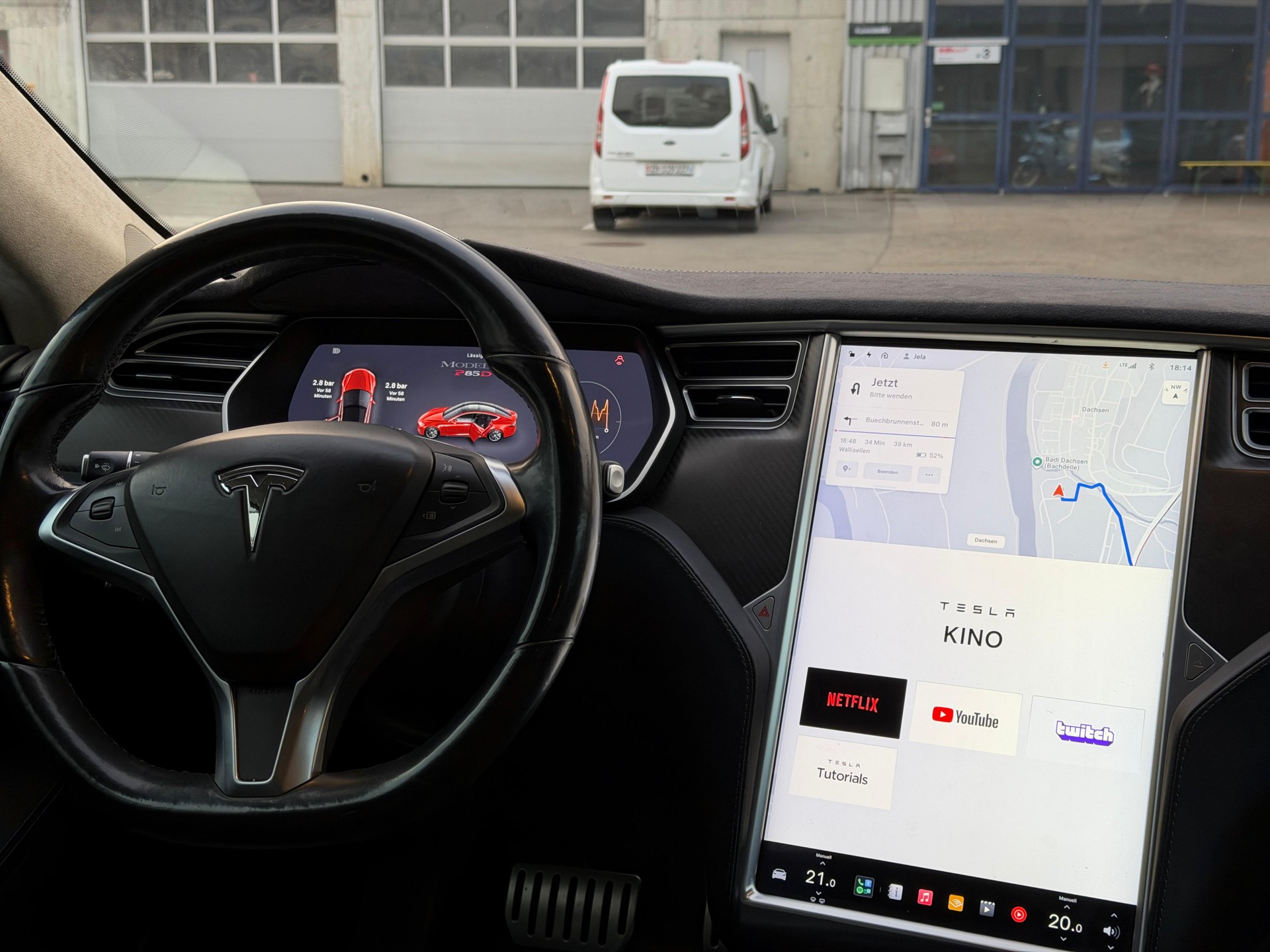 TESLA Model S 85 D Performance-image-9