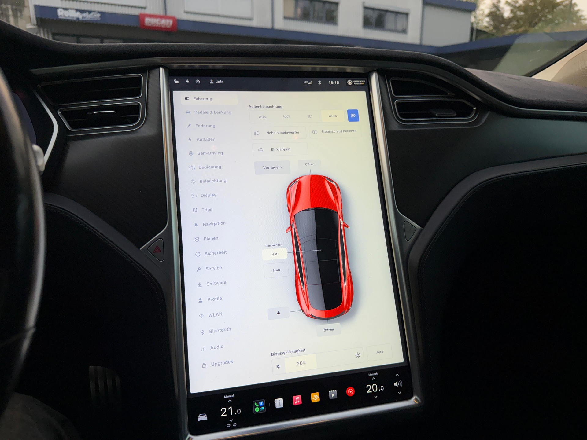 TESLA Model S 85 D Performance-image-13