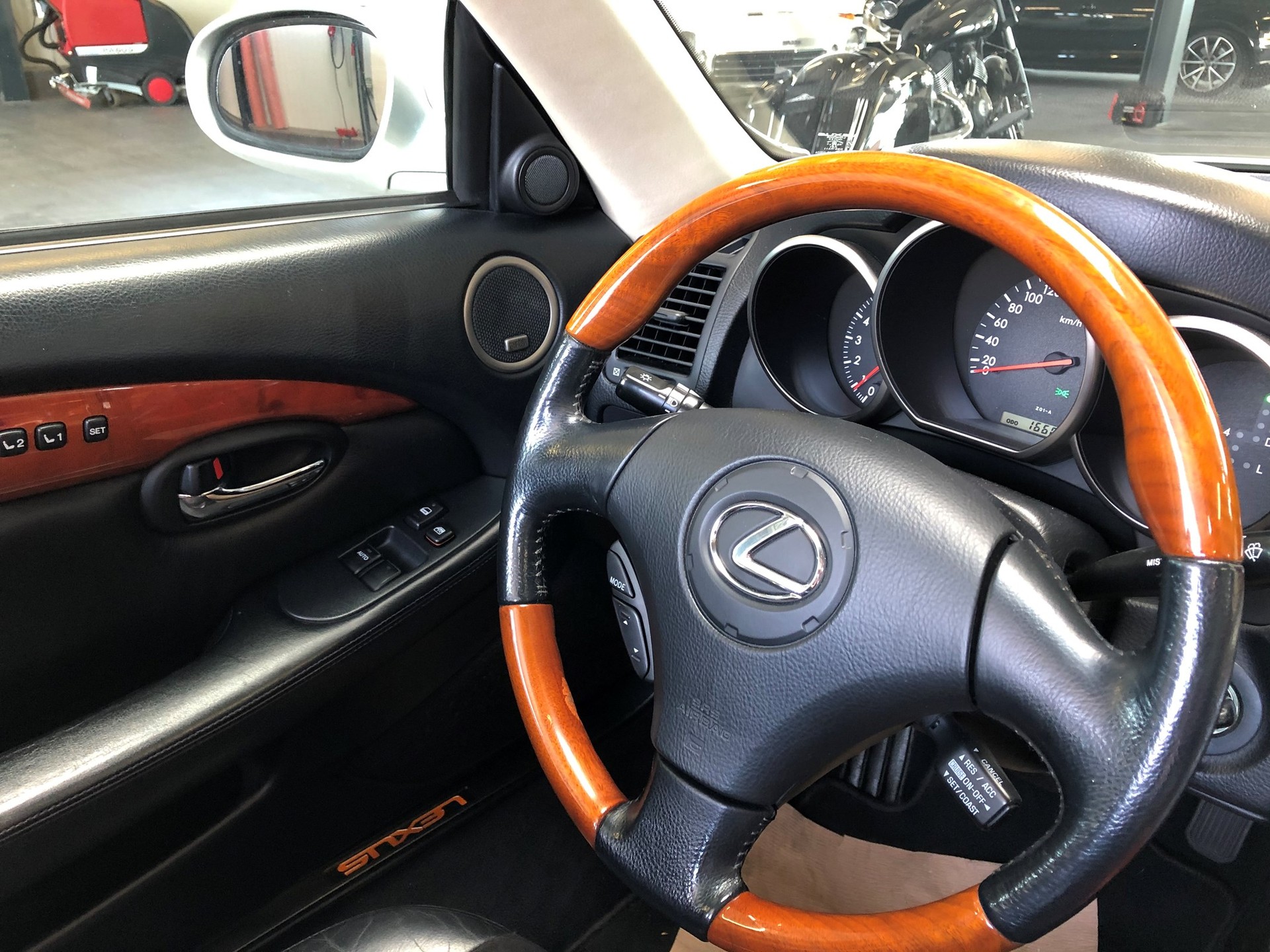 LEXUS SC 430 Automatic-image-13
