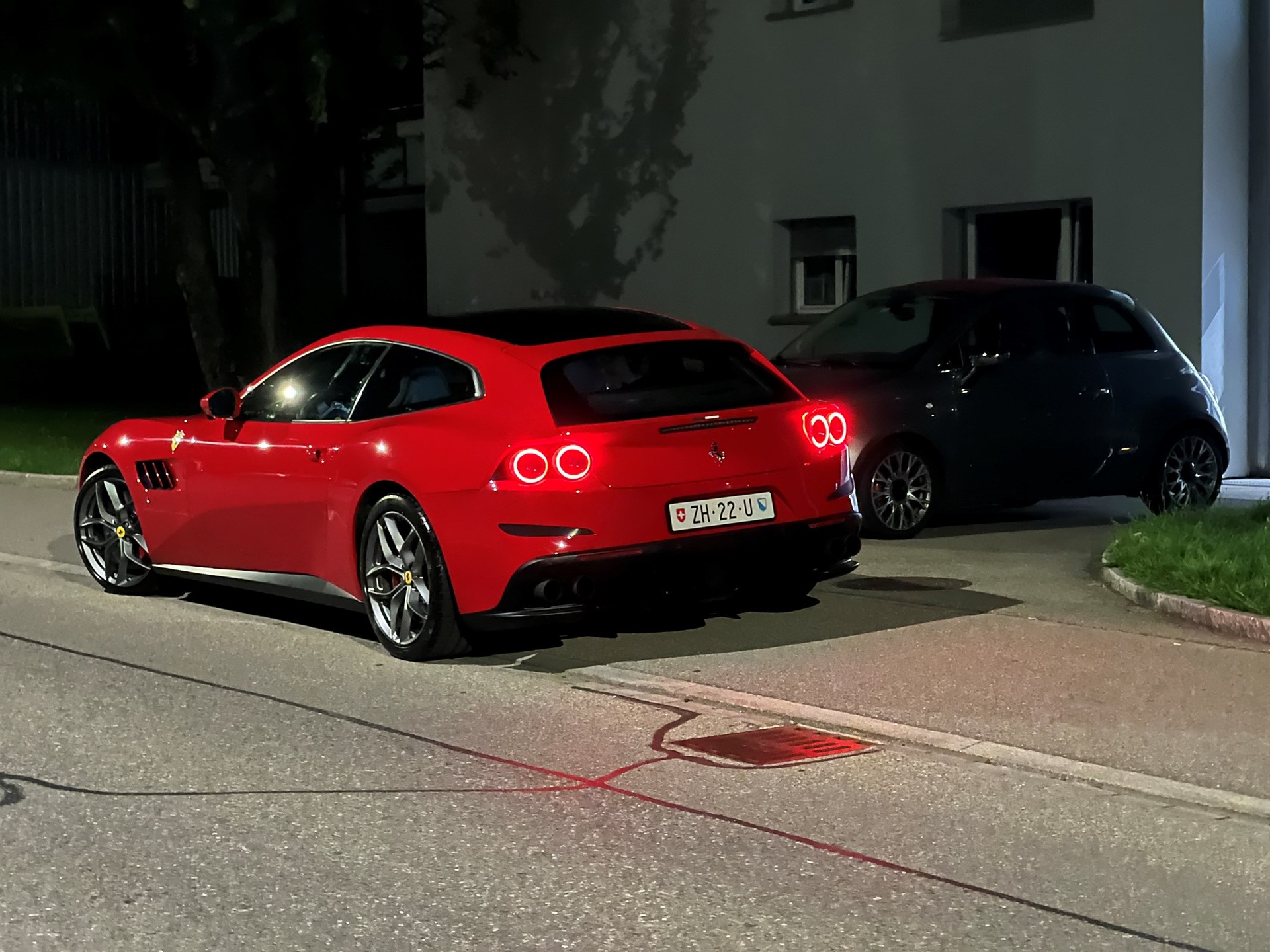FERRARI GTC 4 Lusso T-image-13