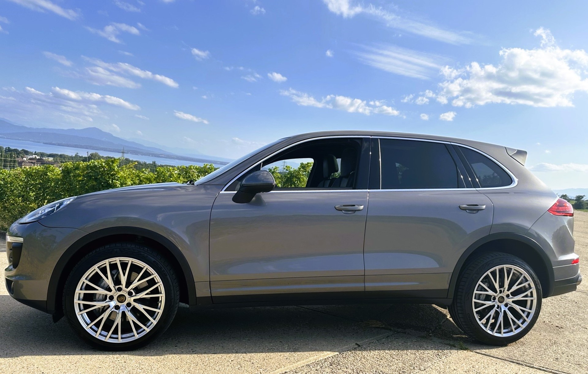 PORSCHE Cayenne S-image-4